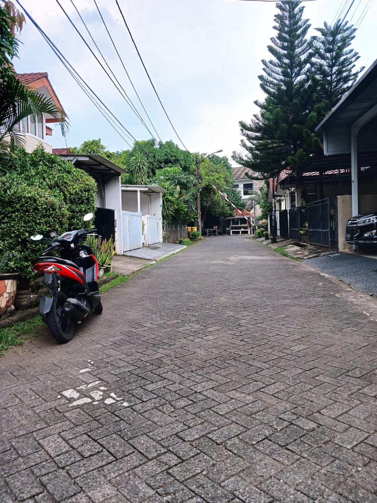 Rumah nyaman,aman di Bintaro Jaya Sektor 5