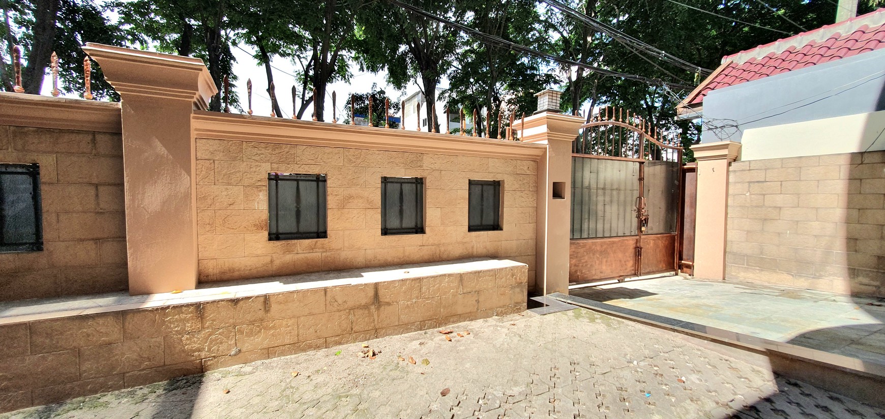 Rumah Raya Kelapa Kopyor, Kelapa Gading