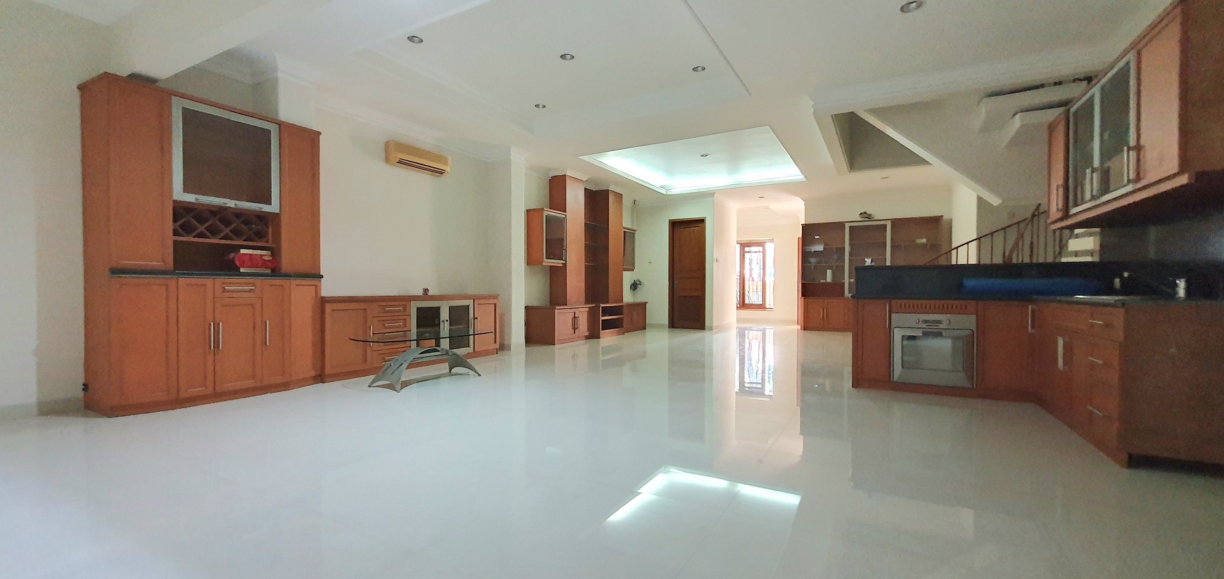 Rumah Raya Kelapa Kopyor, Kelapa Gading