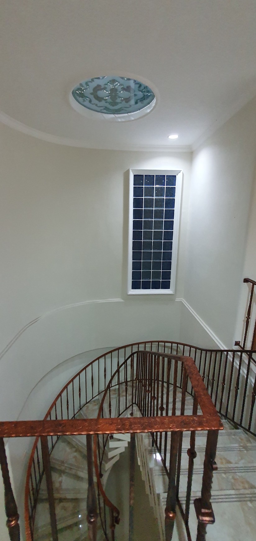Rumah Raya Kelapa Kopyor, Kelapa Gading