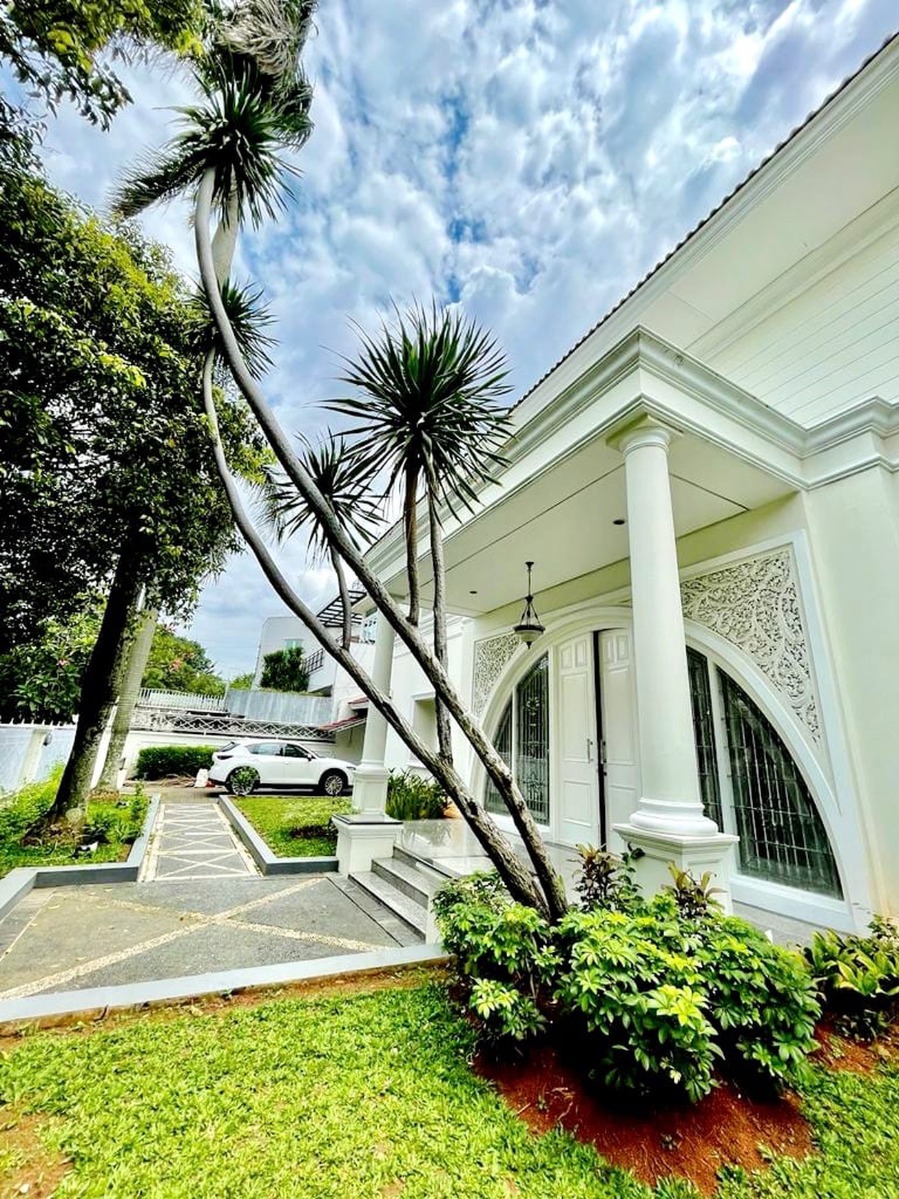 Rumah Super Mewah di Kawasan Premium Pondok Indah Siap Huni