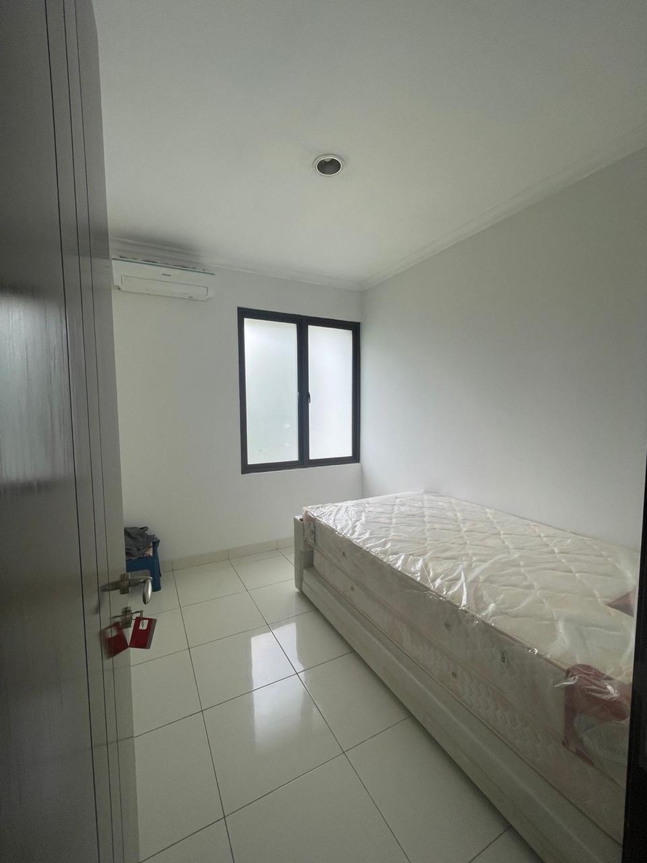 Rumah minimalis 2 lantai di Cluster Verdant View, The Icon BSD City