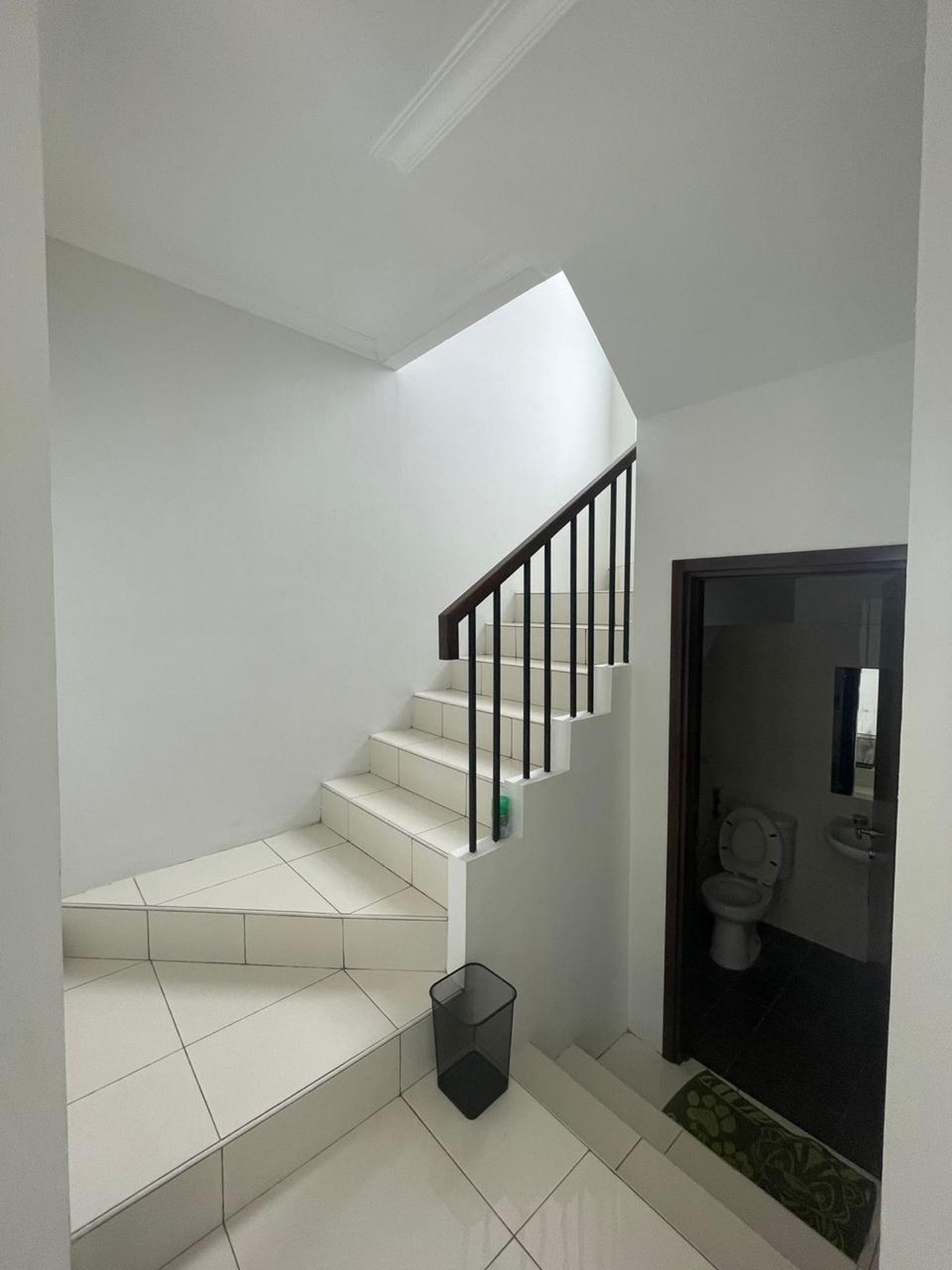 Rumah minimalis 2 lantai di Cluster Verdant View, The Icon BSD City