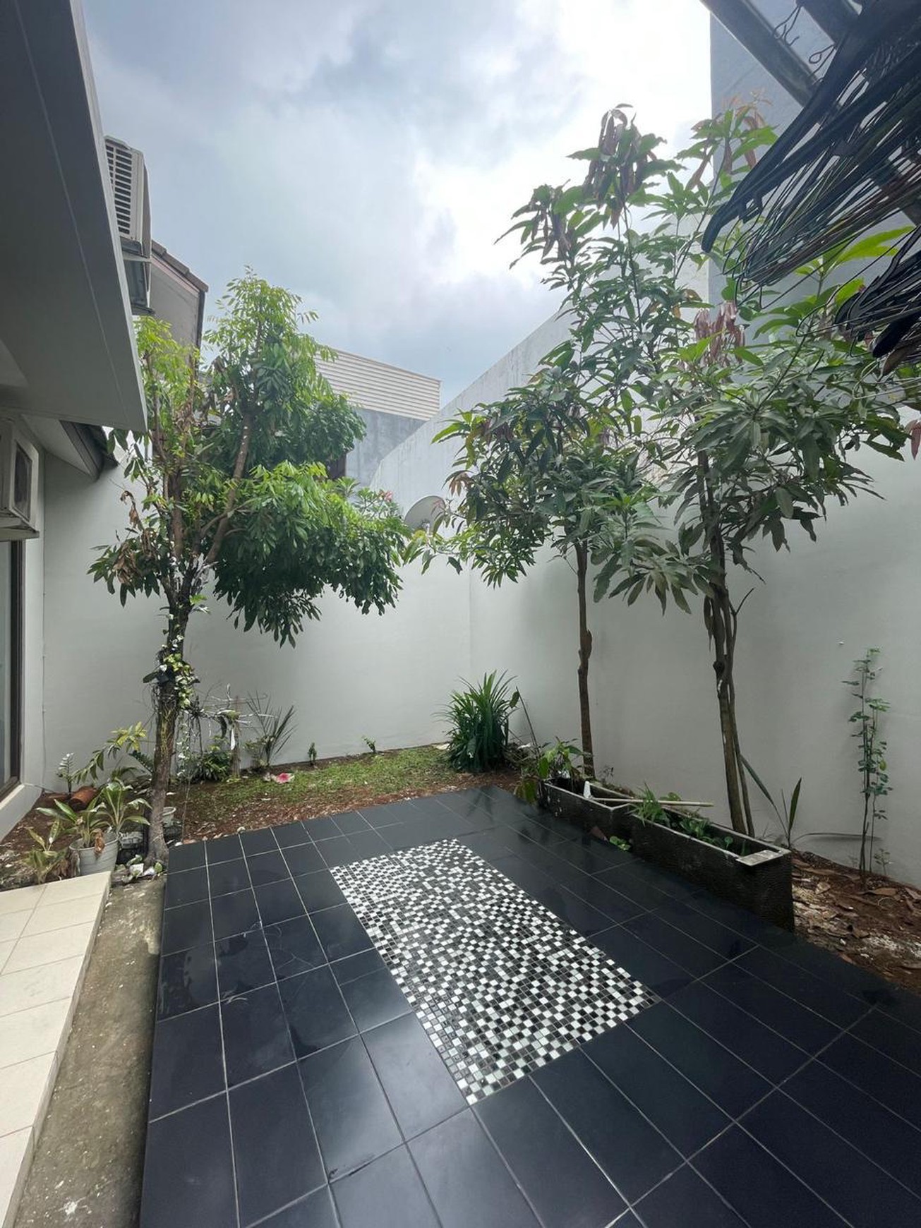 Rumah minimalis 2 lantai di Cluster Verdant View, The Icon BSD City