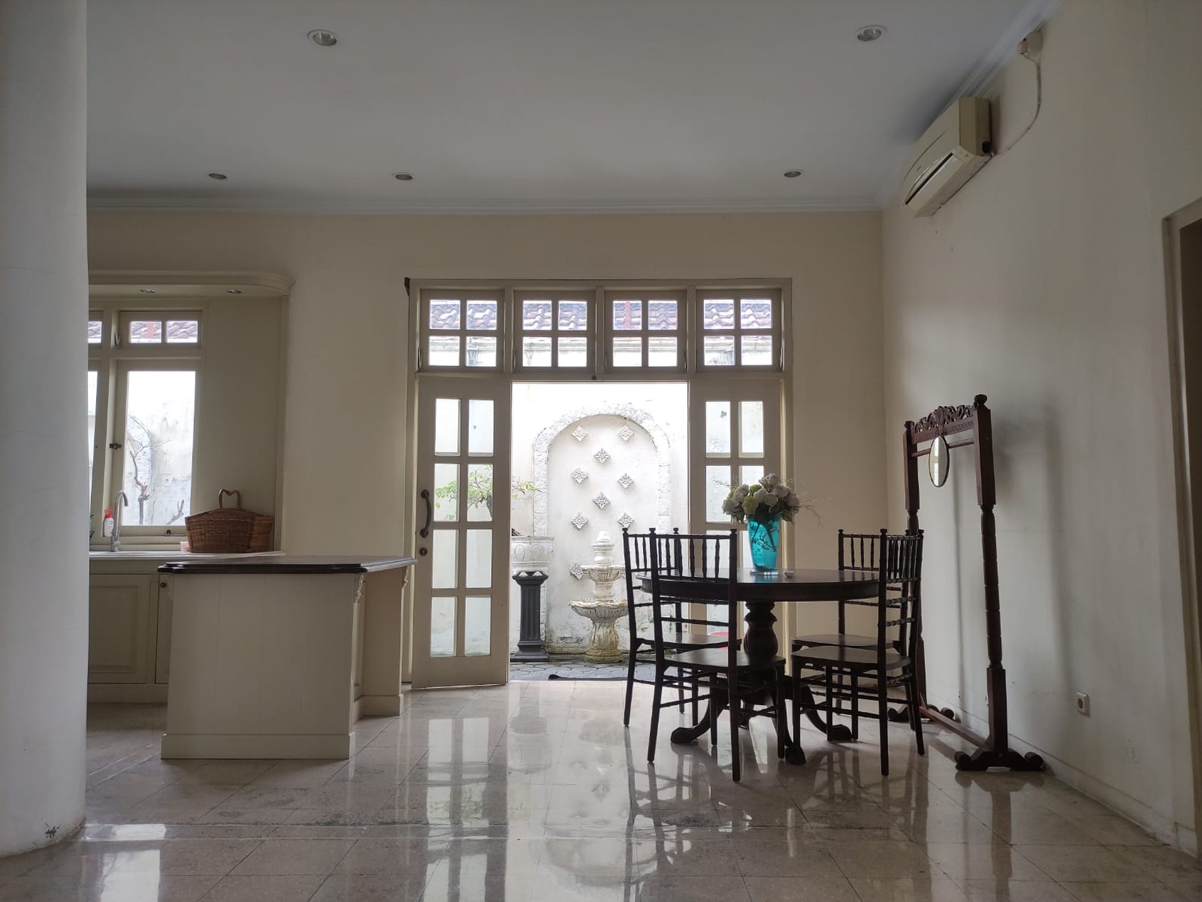 Rumah Cocok Untuk Homestay Bernuansa Klasik Di Area Kraton Yogyakarta