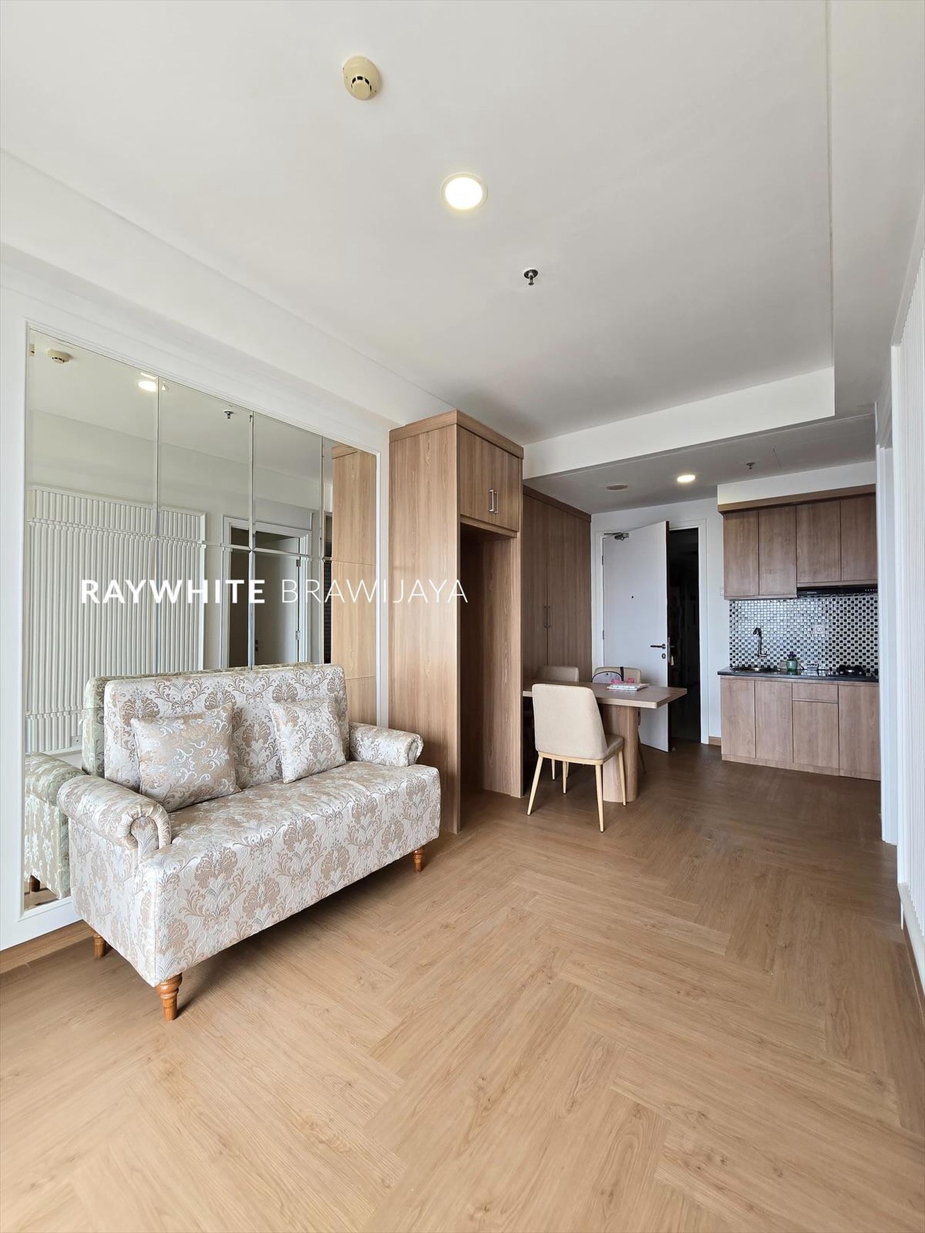  Apartemen Aspen Residences Tower B High Floor