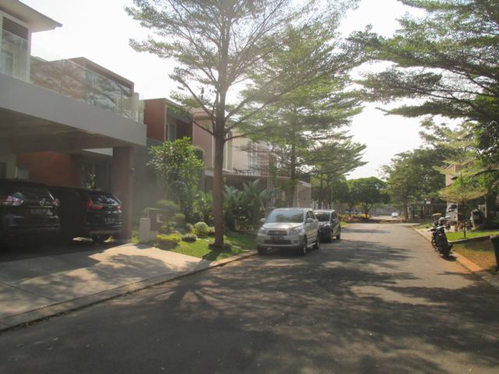 Dijual cepat rumah lay out cantik konsep Green Cluster harga menarik, lokasi Prima, siap huni.