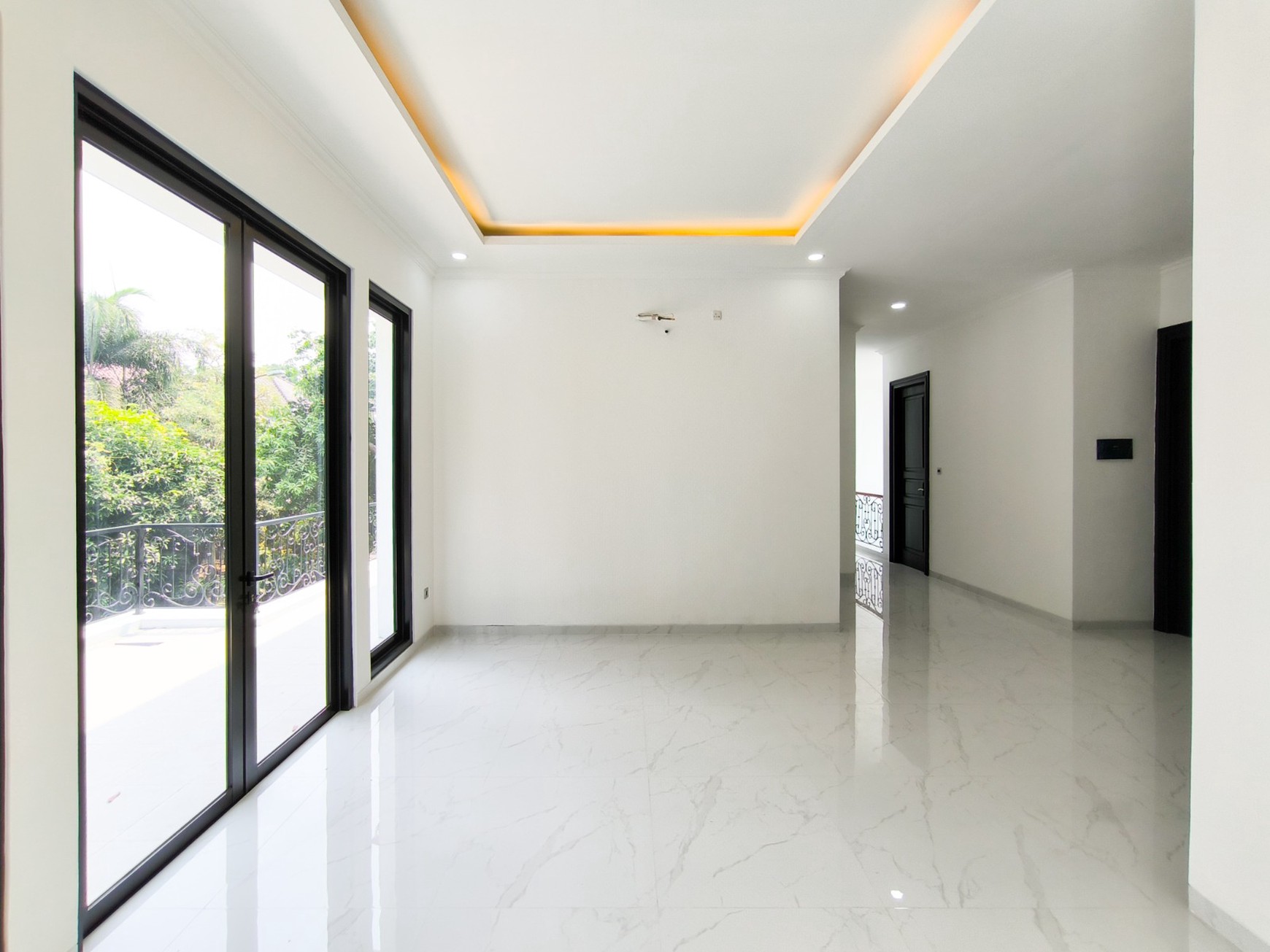 Rumah Band New,ada swimming pool di Bintaro Jaya 9