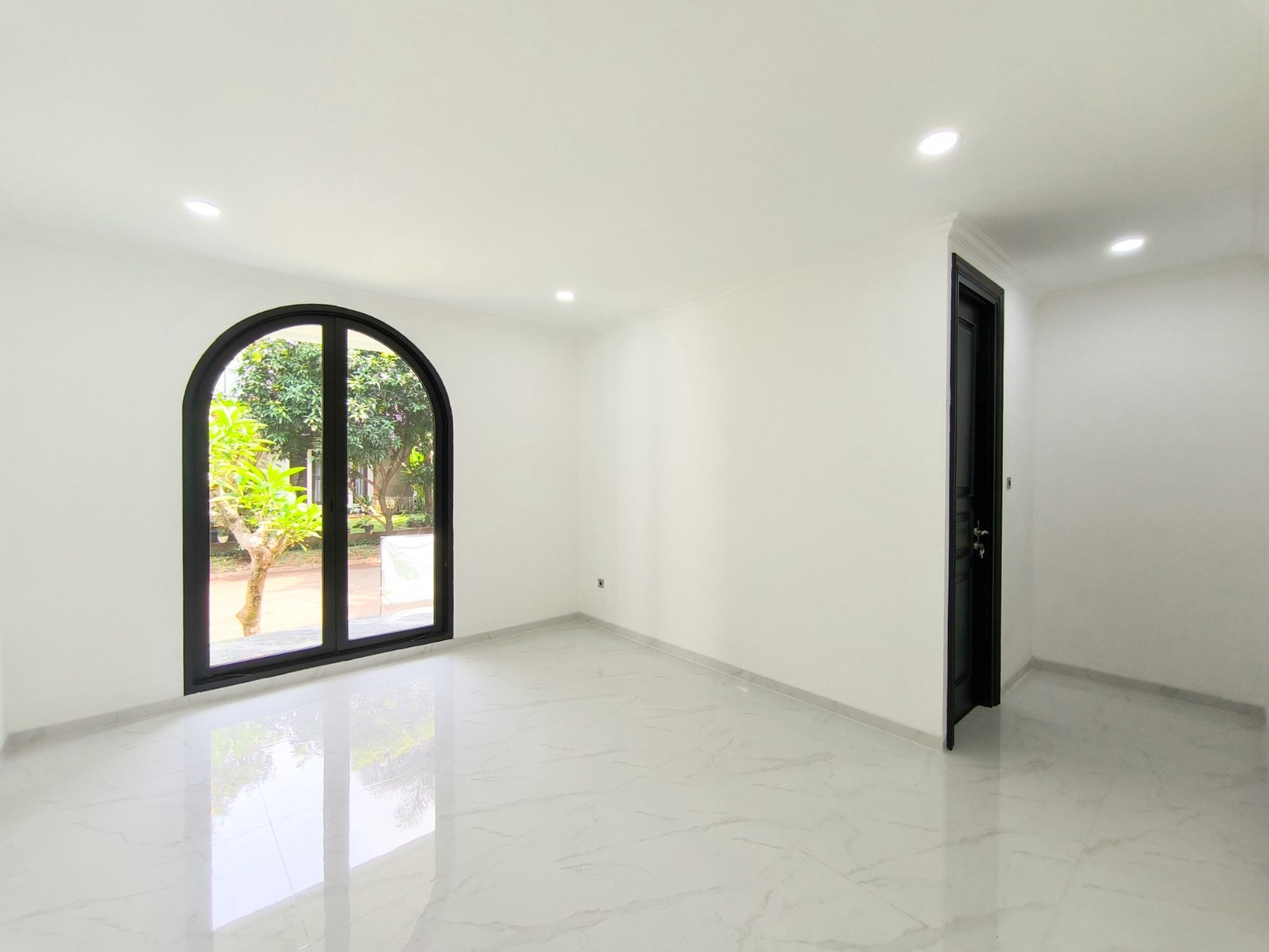 Rumah Band New,ada swimming pool di Bintaro Jaya 9