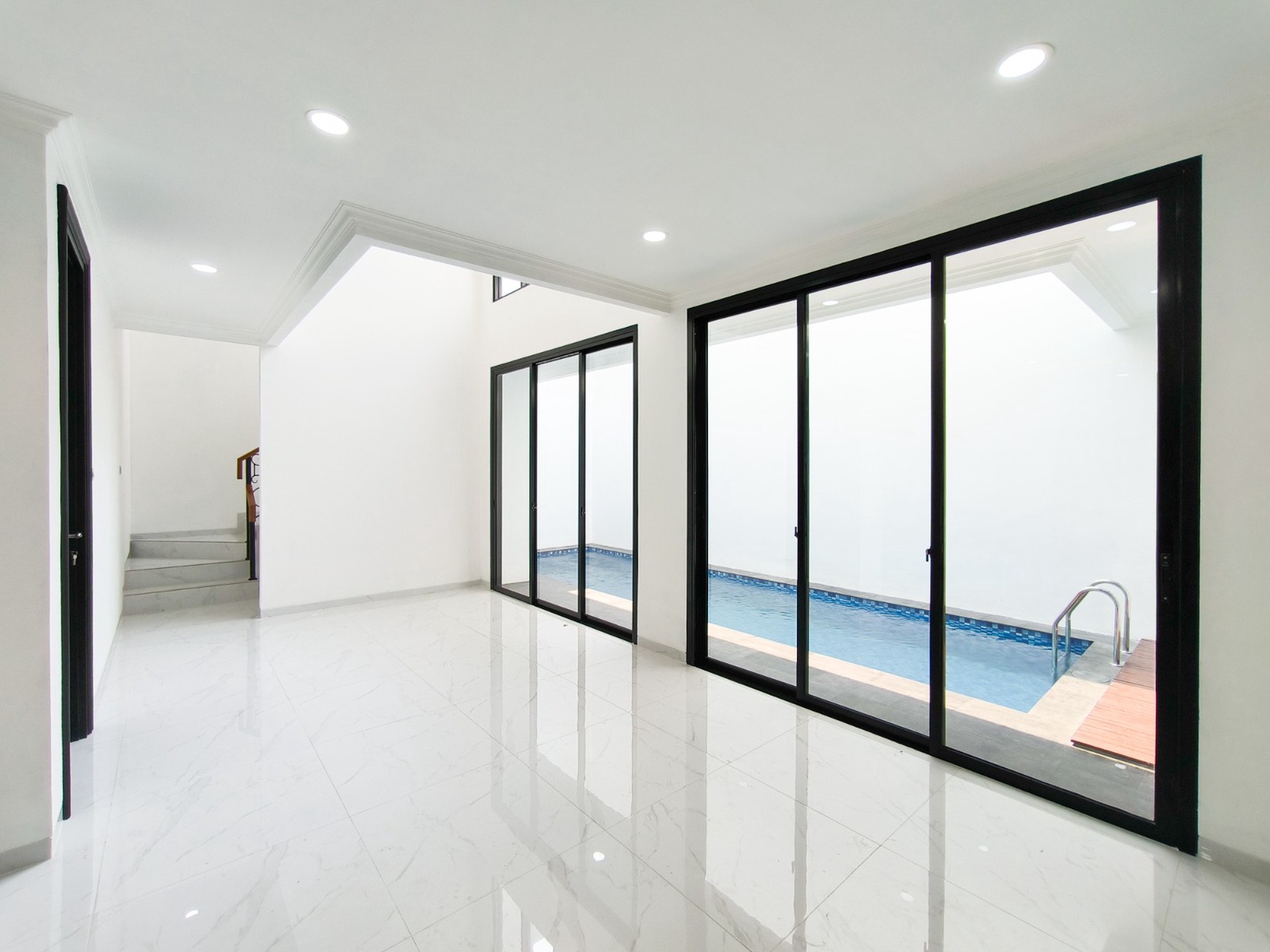 Rumah Band New,ada swimming pool di Bintaro Jaya 9