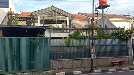 Rumah 2 Lantai Siap Huni di Menteng