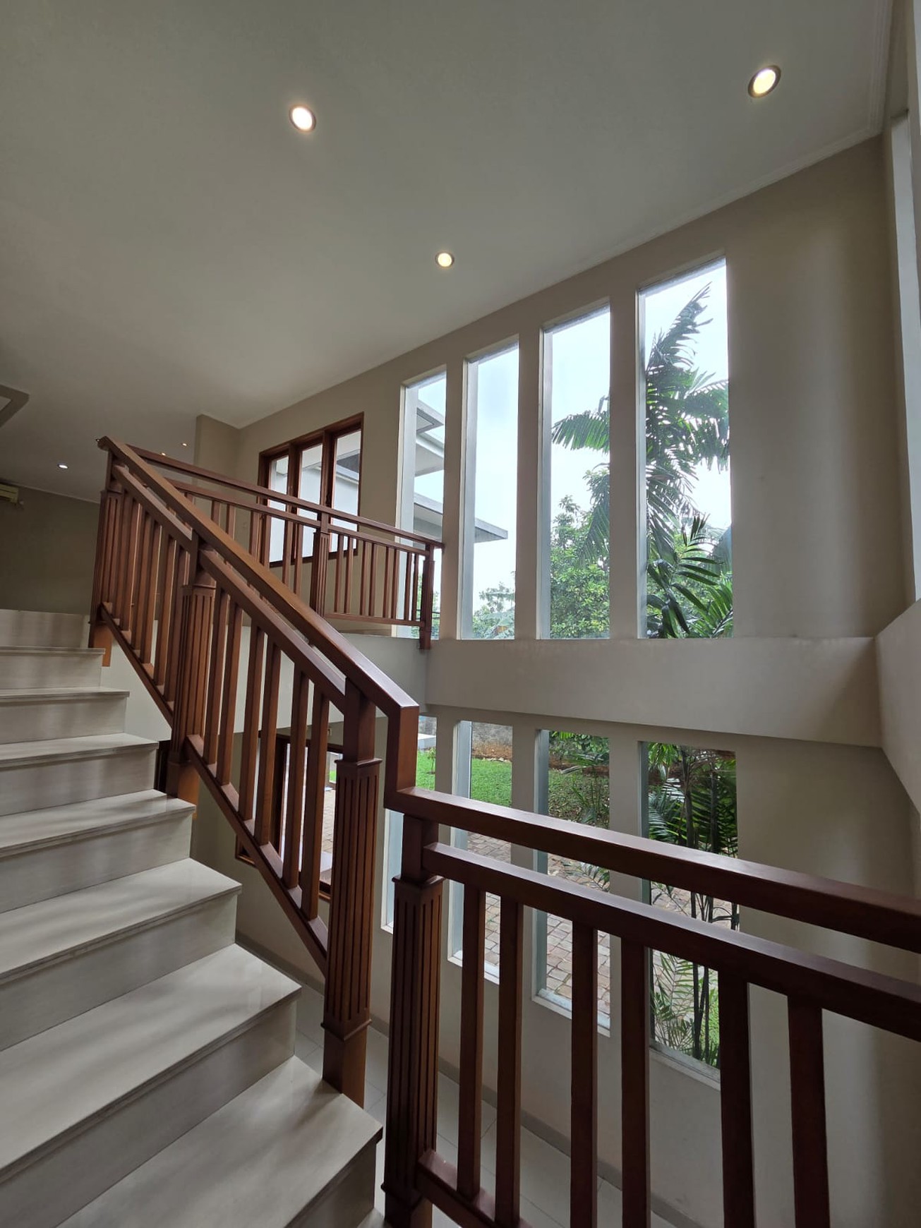 Rumah  LUX Siap Huni dengan s.pool private di rempoa 