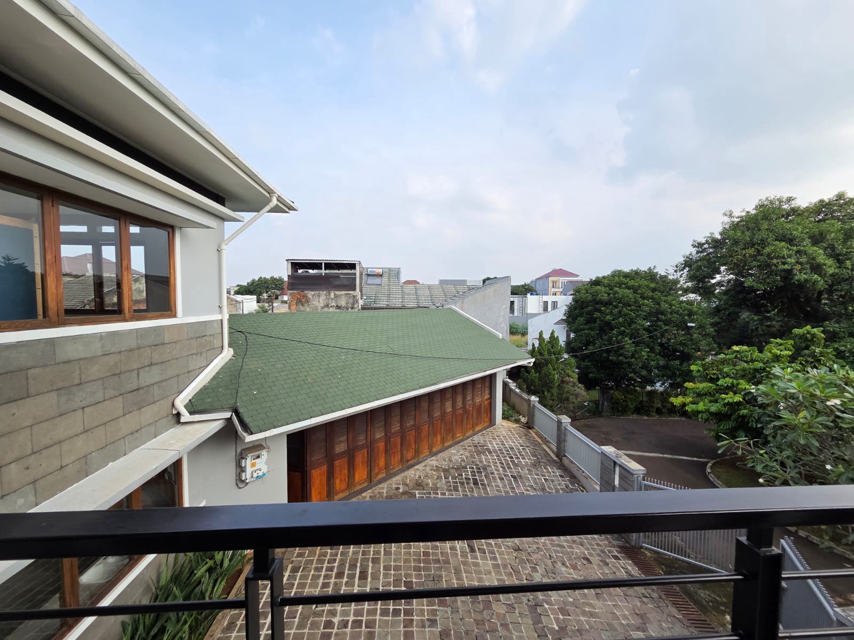 Rumah  LUX Siap Huni dengan s.pool private di rempoa 