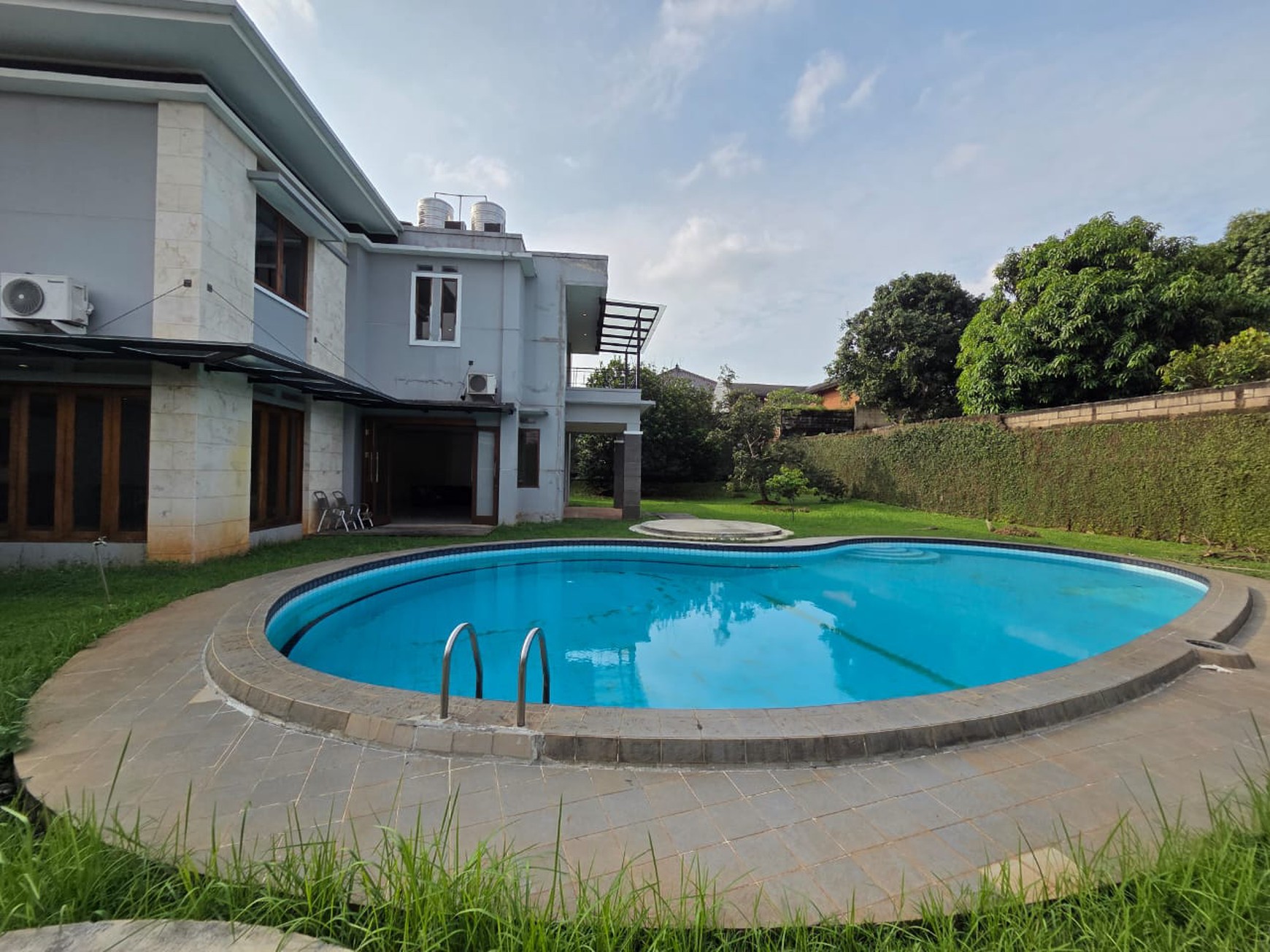 Rumah  LUX Siap Huni dengan s.pool private di rempoa 