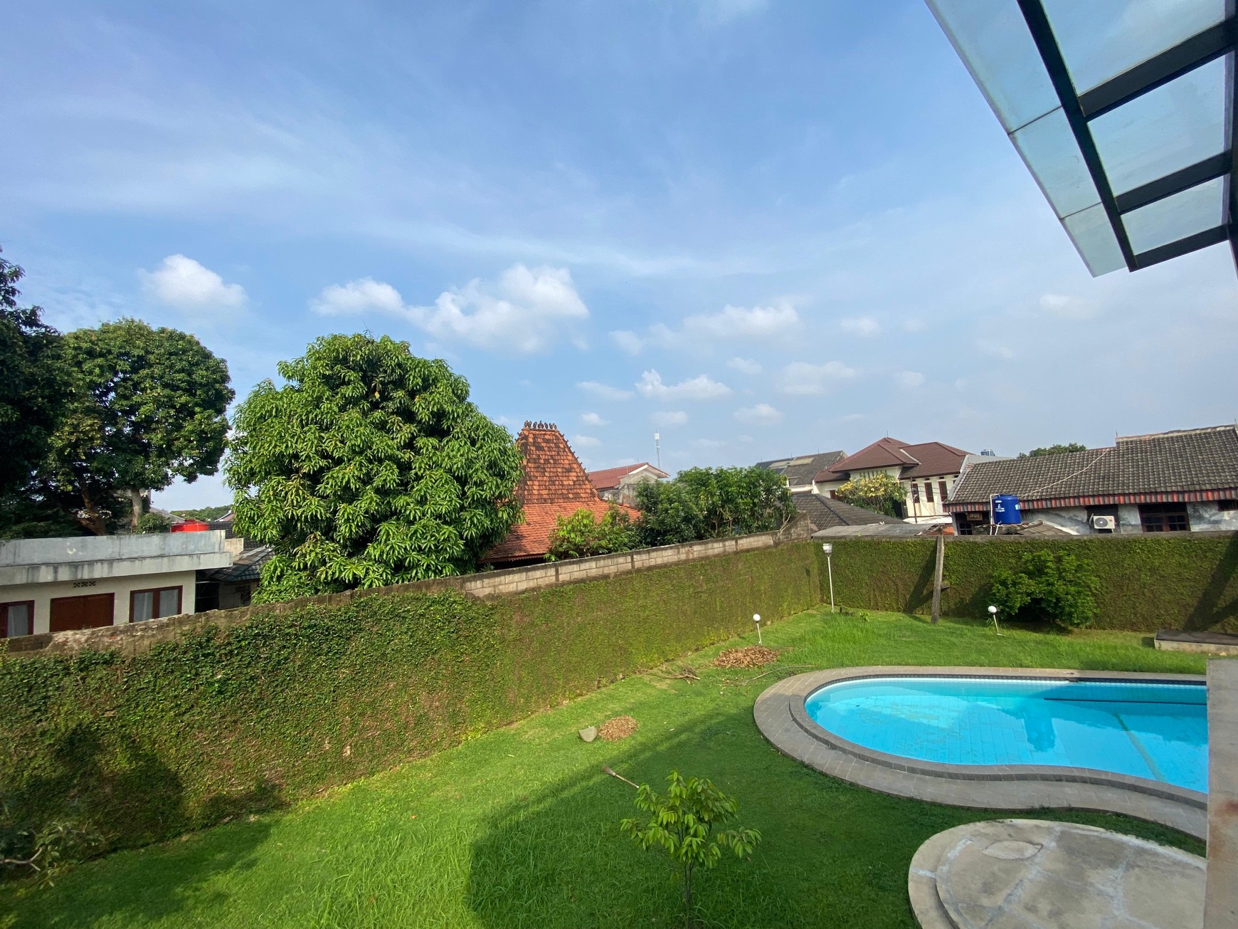 Rumah  LUX Siap Huni dengan s.pool private di rempoa 