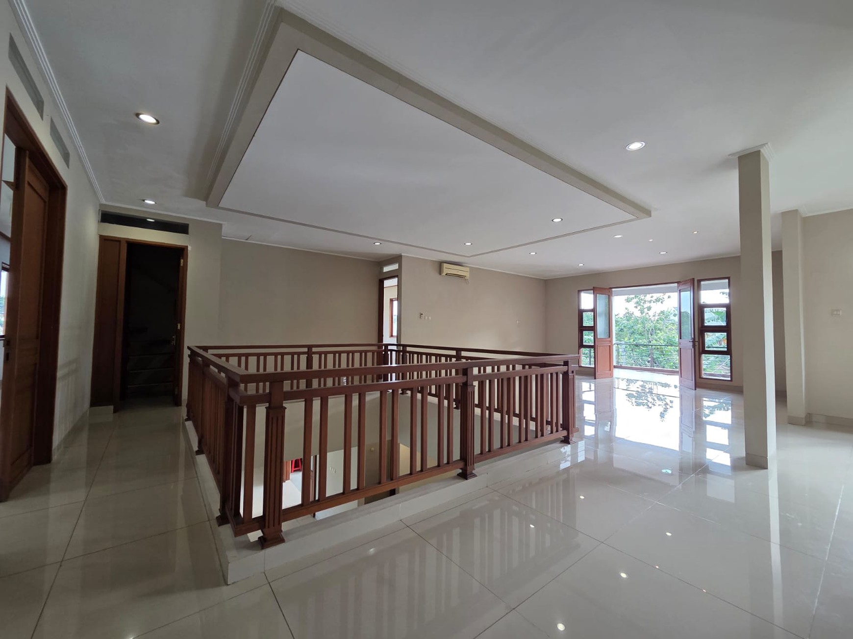 Rumah  LUX Siap Huni dengan s.pool private di rempoa 