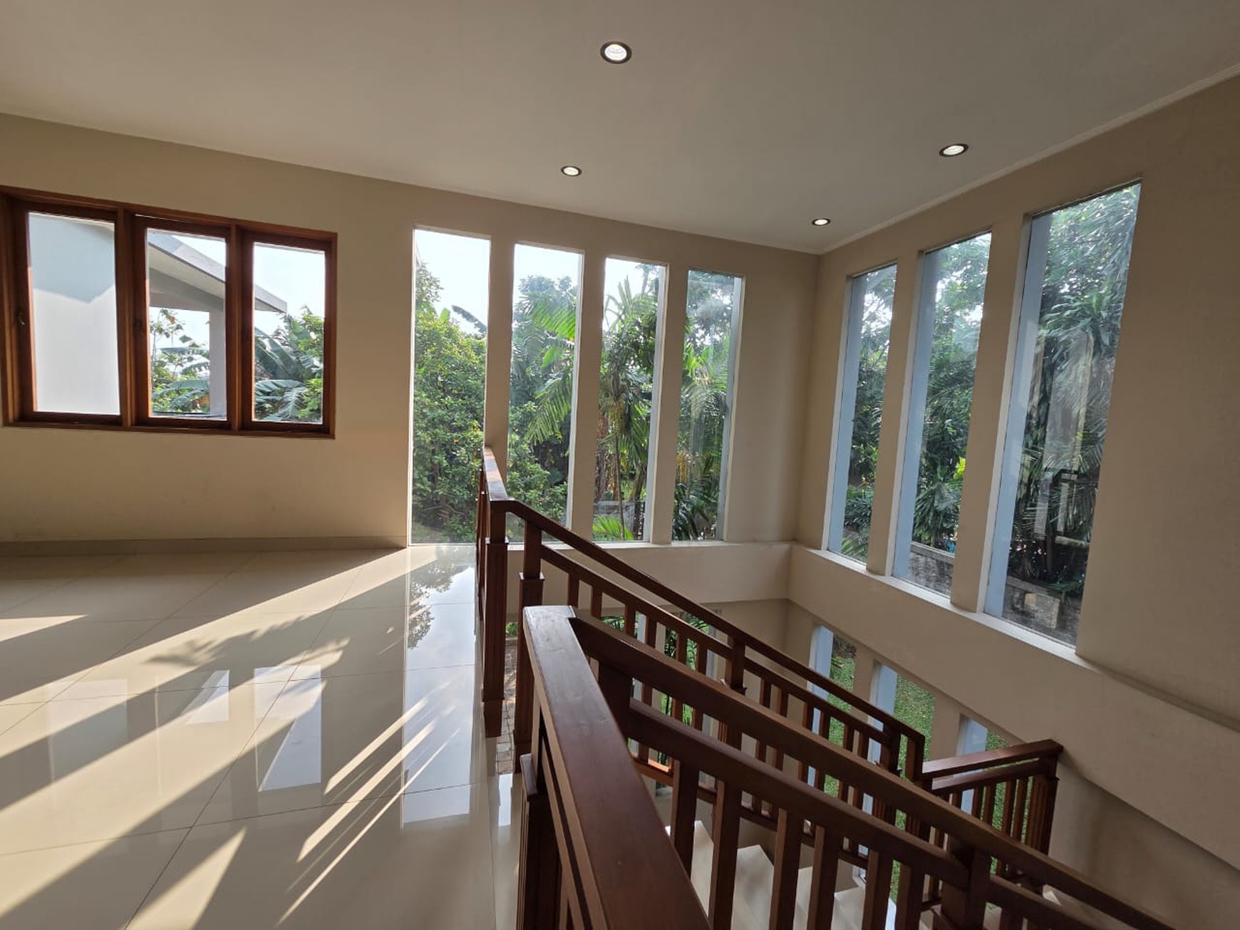 Rumah  LUX Siap Huni dengan s.pool private di rempoa 