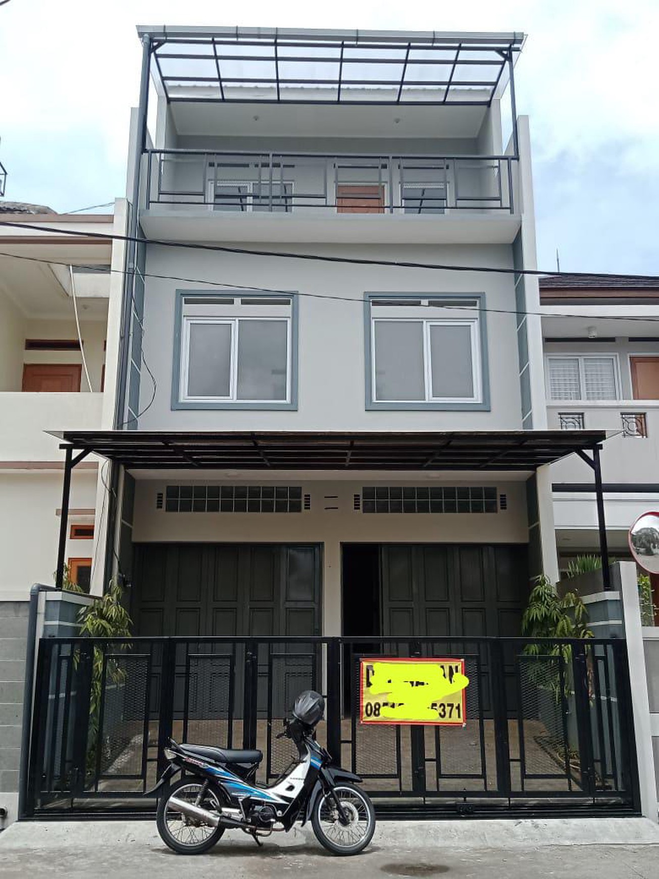 DIJUAL RUKO EXLUSIVE BANGUNAN BARU LOKASI STRATEGIS DI TENGAH2 KOTA DEKAT DG KAWASAN PENDIDIKAN & BISNIS
