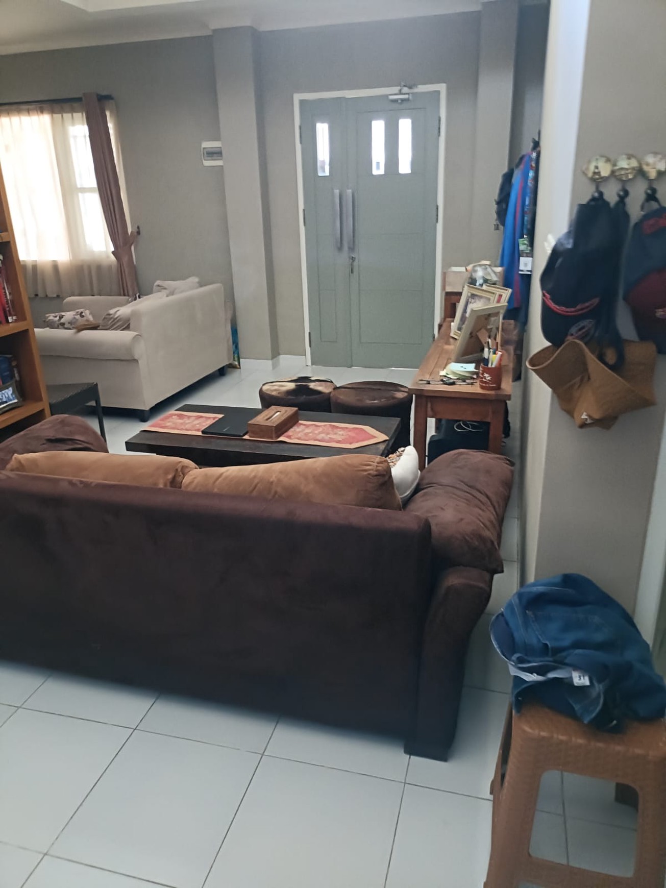 Rumah Bagus, 2 Lantai, dalam Cluster di Graha Raya Bintaro.