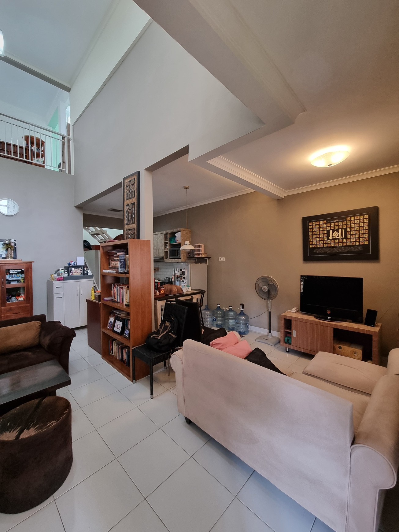 Rumah Bagus, 2 Lantai, dalam Cluster di Graha Raya Bintaro.