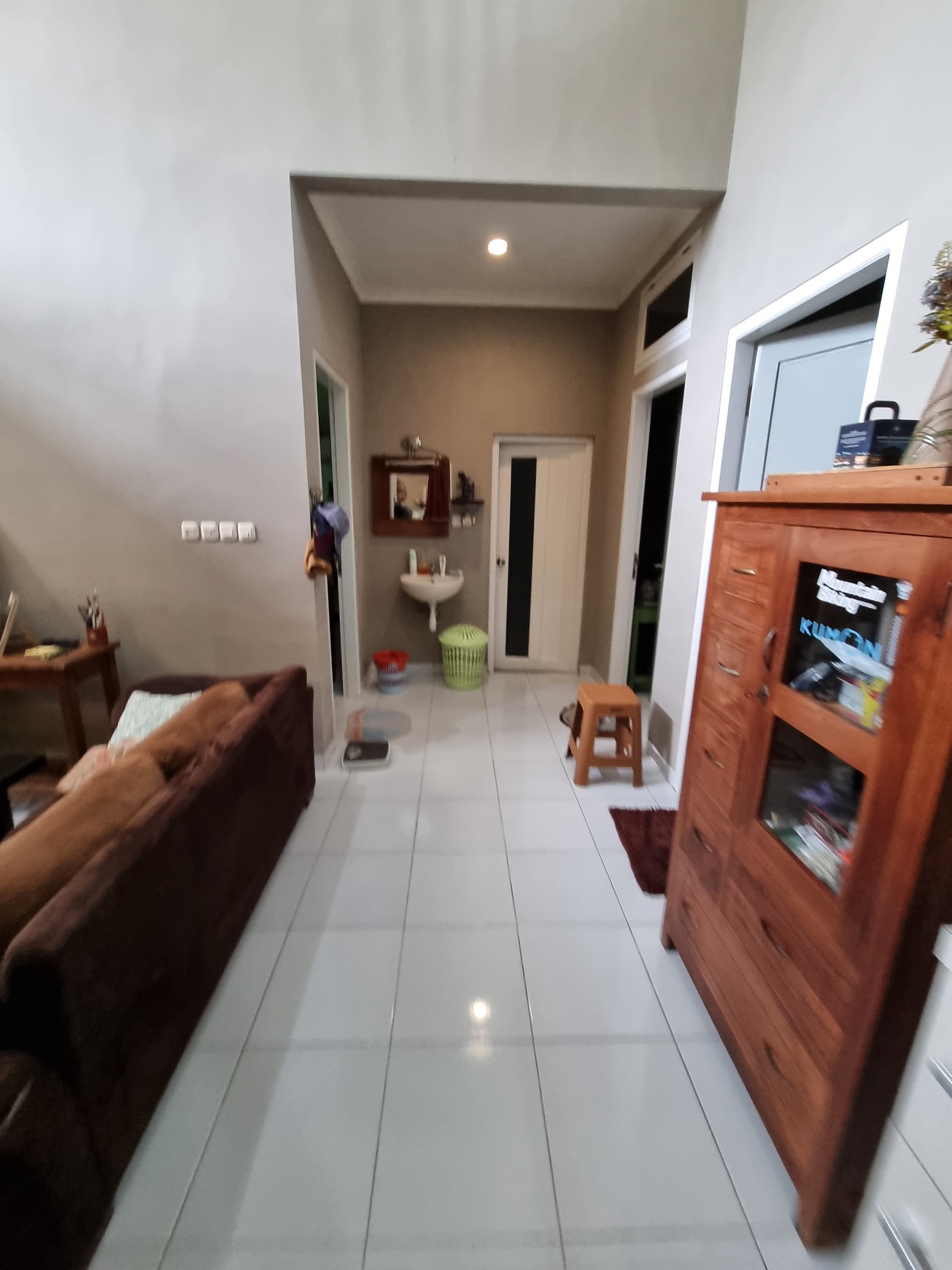 Rumah Bagus, 2 Lantai, dalam Cluster di Graha Raya Bintaro.