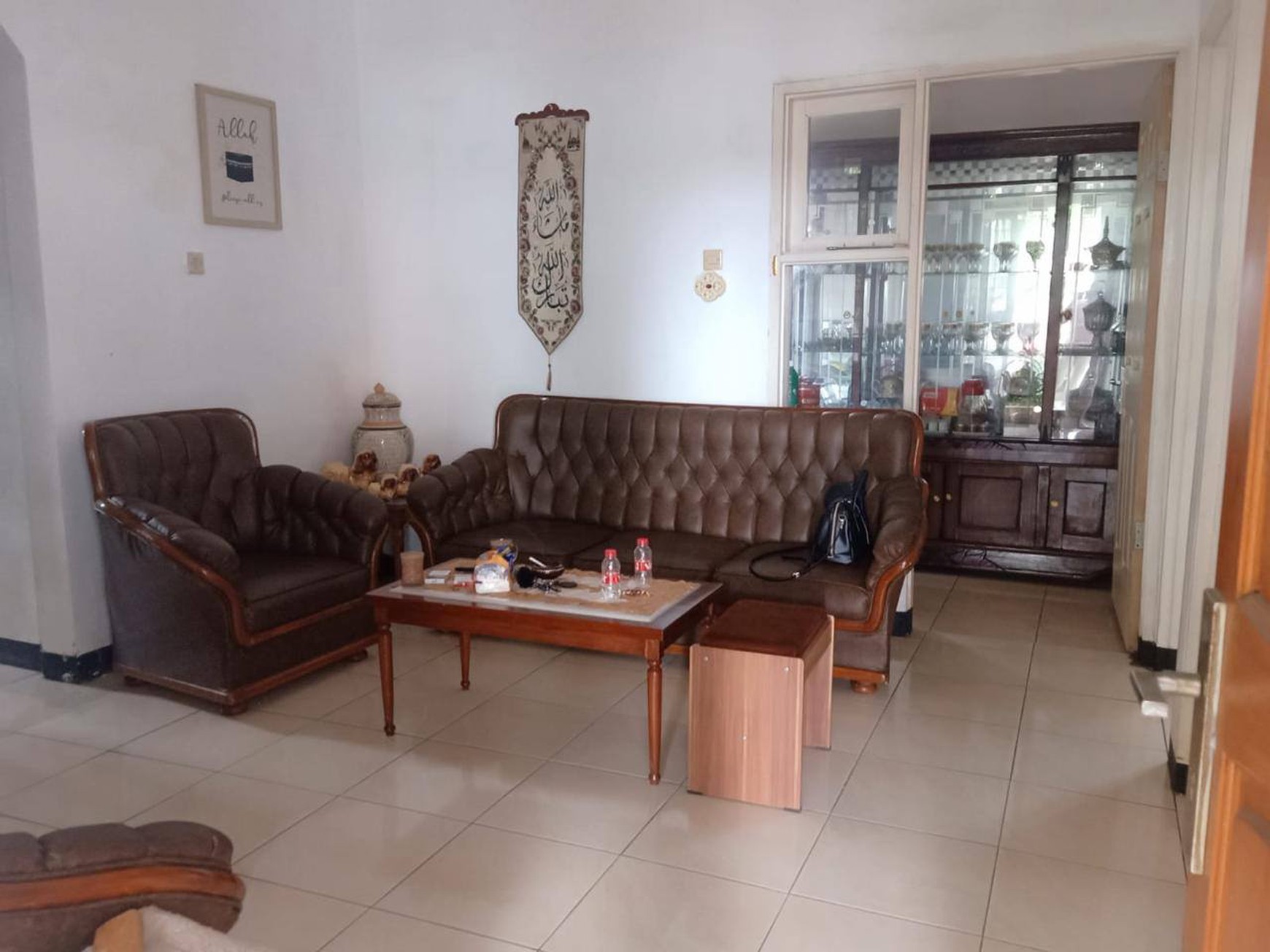 JUAL RUMAH NYAMAN SIAP HUNI LOKASI STRATEGIS DI JATIHANDAP 