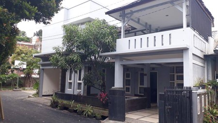 JUAL RUMAH NYAMAN SIAP HUNI LOKASI STRATEGIS DI JATIHANDAP 