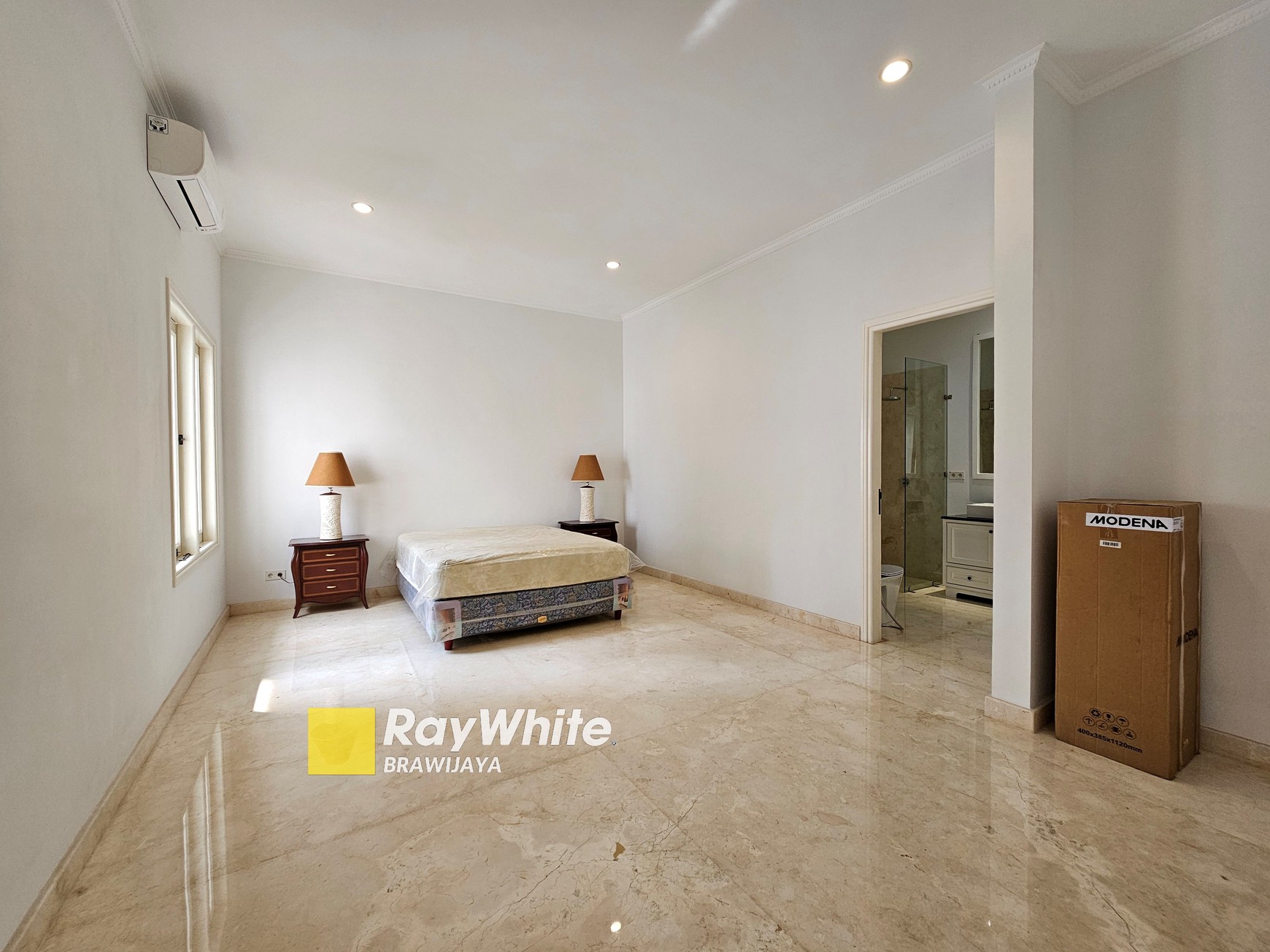 Brand New House di Jalan Wijaya Kusuma, Cilandak, Jakarta Selatan, Siap Huni. 3 km ke MRT Fatmawati