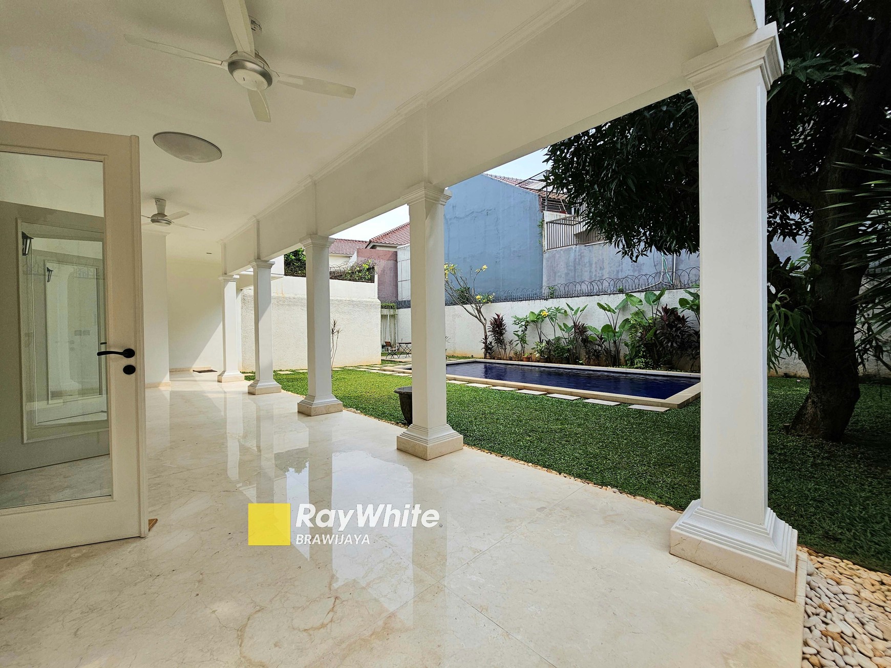 Brand New House di Jalan Wijaya Kusuma, Cilandak, Jakarta Selatan, Siap Huni. 3 km ke MRT Fatmawati