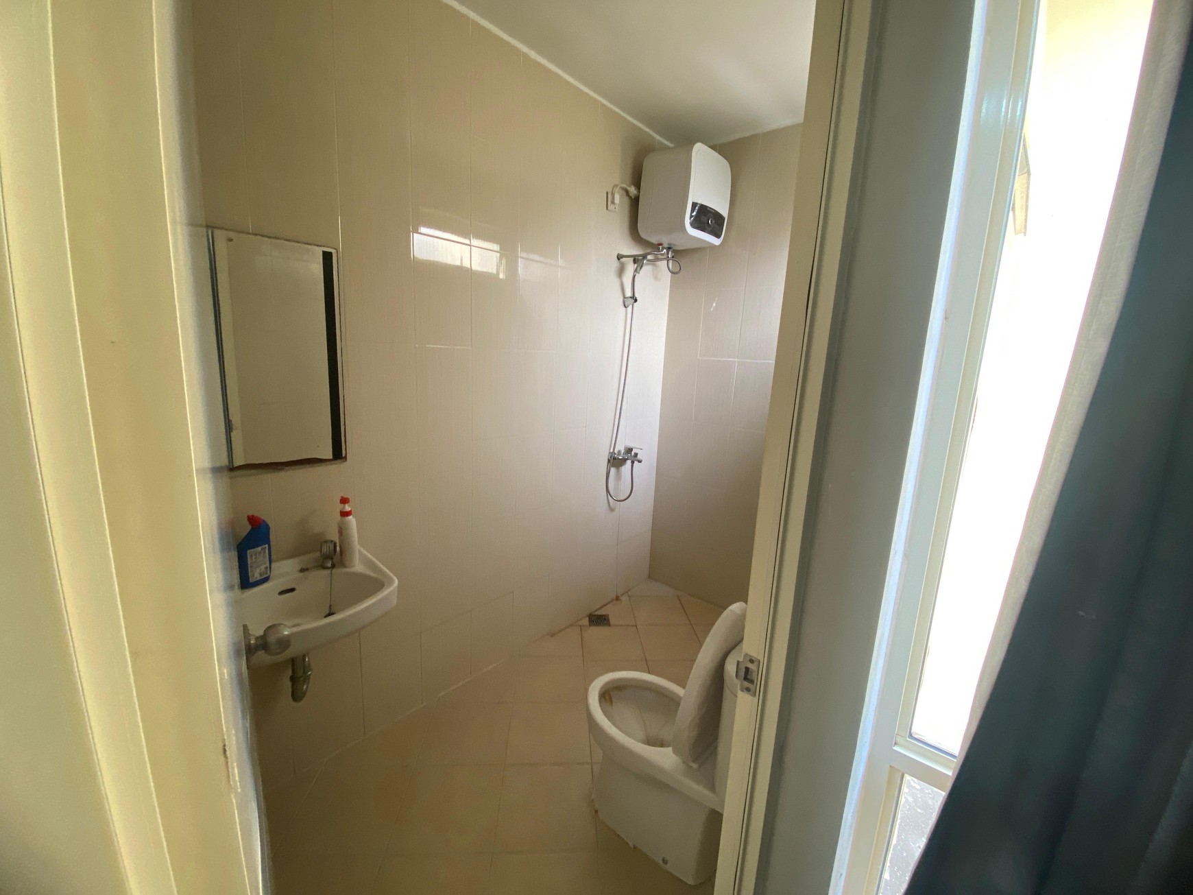 Di jual rumah cantik strategis siap huni