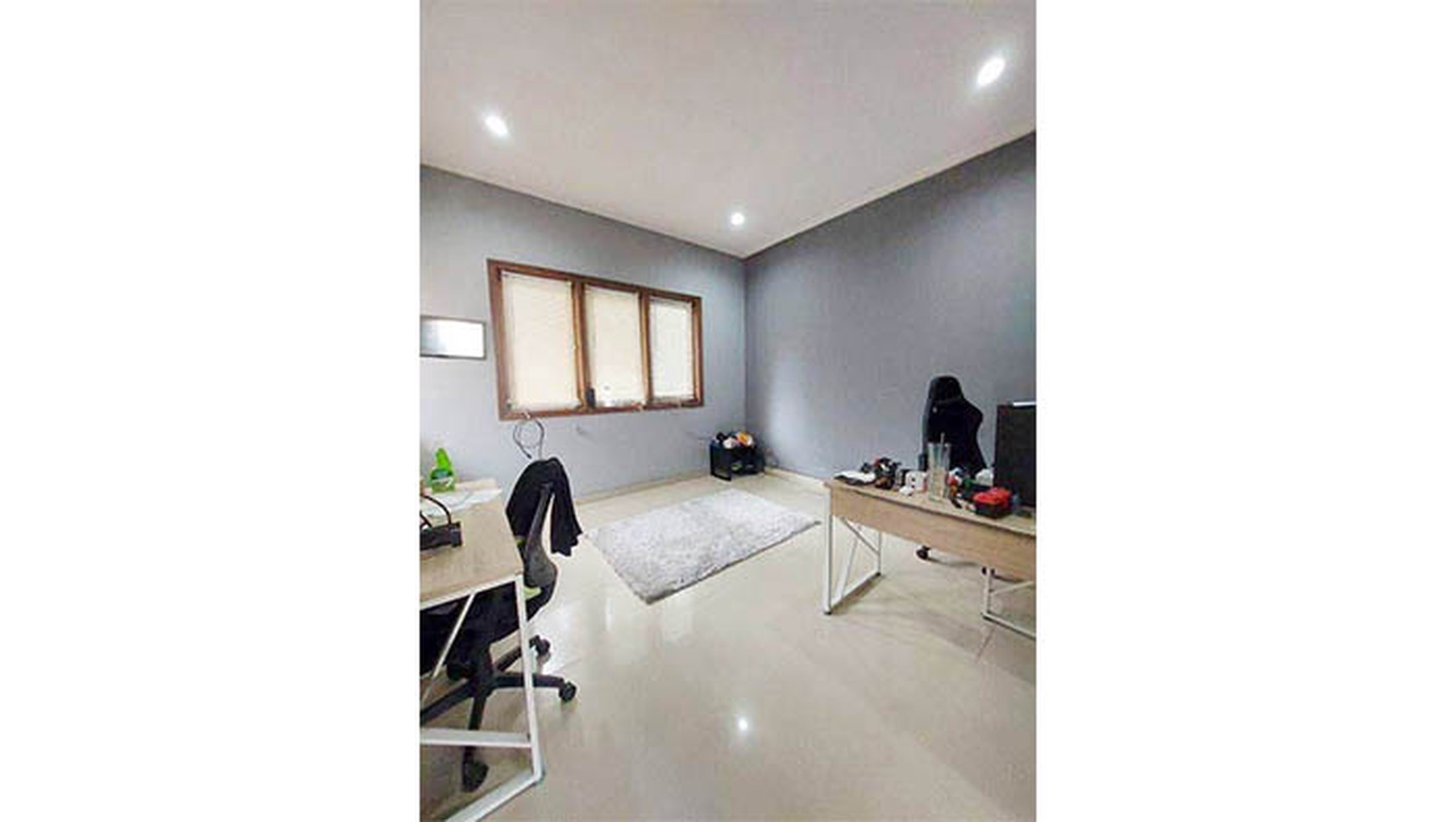 Rumah di cluster one gate yang sangat private, rumah asri dengan private pool