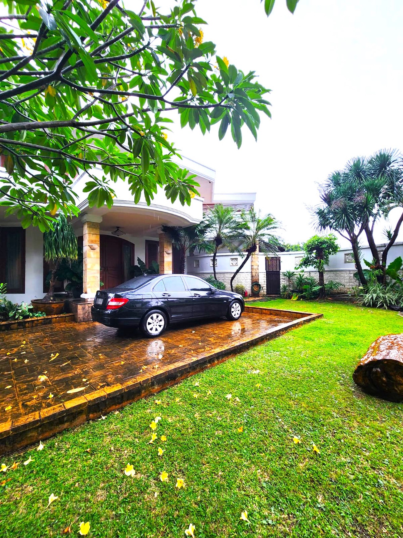 Rumah Mewah 2 Lantai Full Furnished Pondok Indah