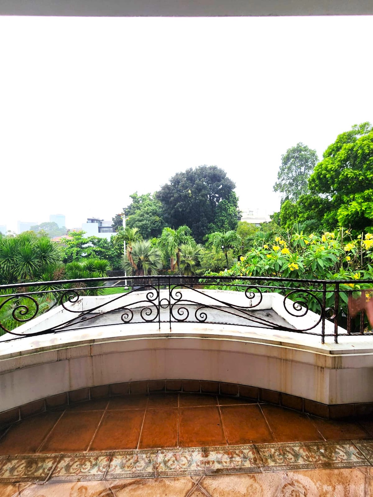 Rumah Mewah 2 Lantai Full Furnished Pondok Indah