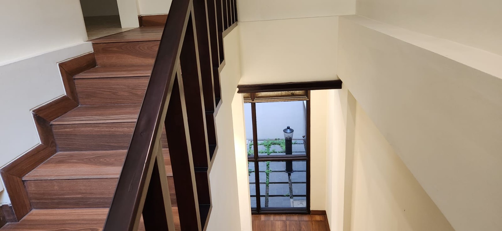 Dijual Rumah Mewah Siap Huni di Pondok Indah