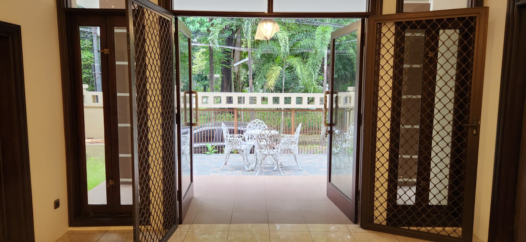 Dijual Rumah Mewah Siap Huni di Pondok Indah
