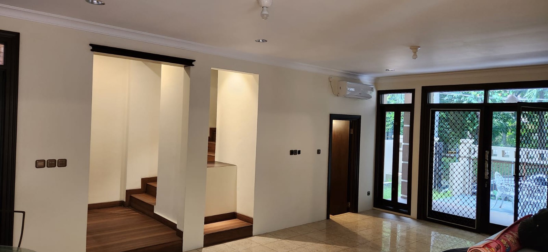 Dijual Rumah Mewah Siap Huni di Pondok Indah