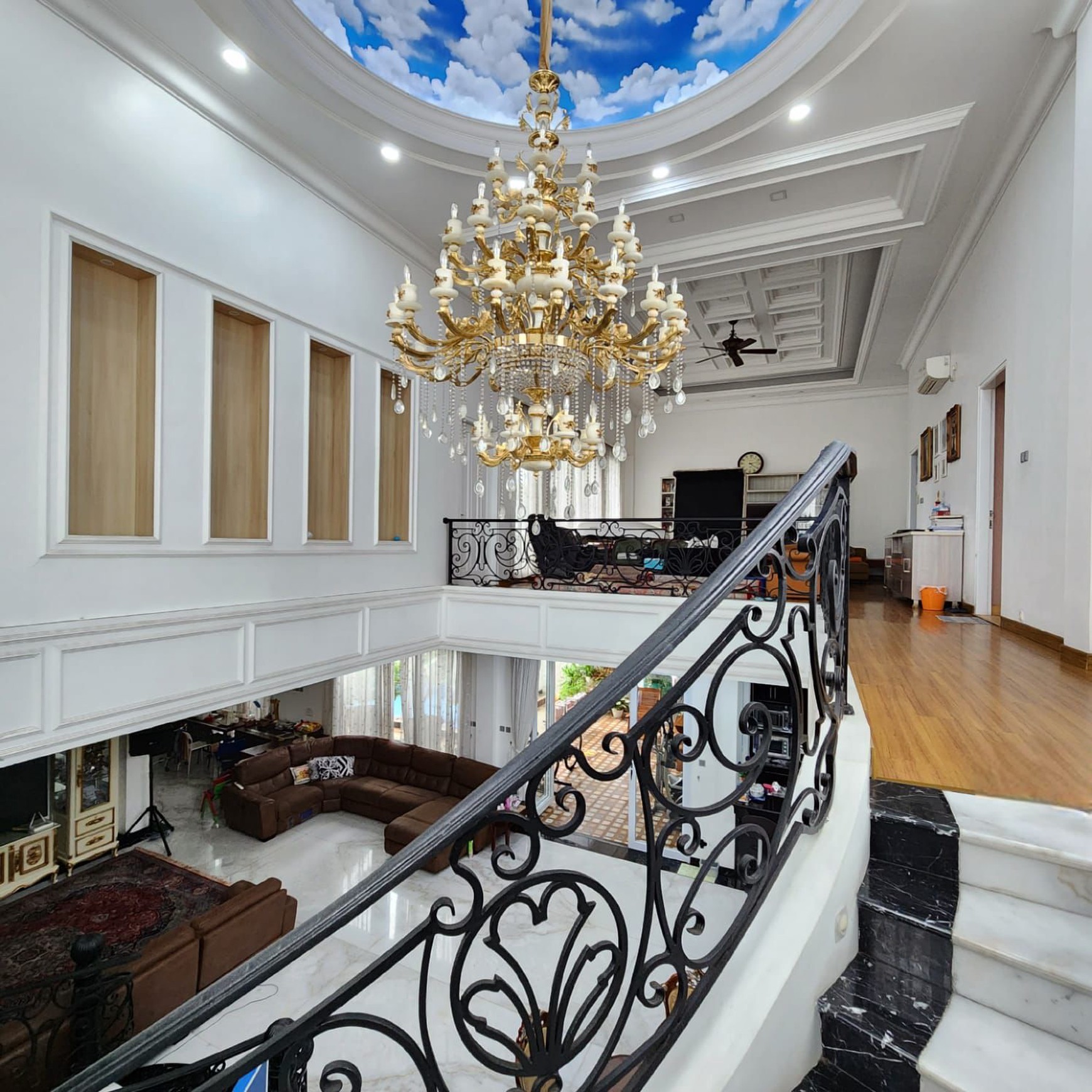 Rumah Mewah 2 Lantai di Parigi Lama Pondok Aren Tangerang Selatan