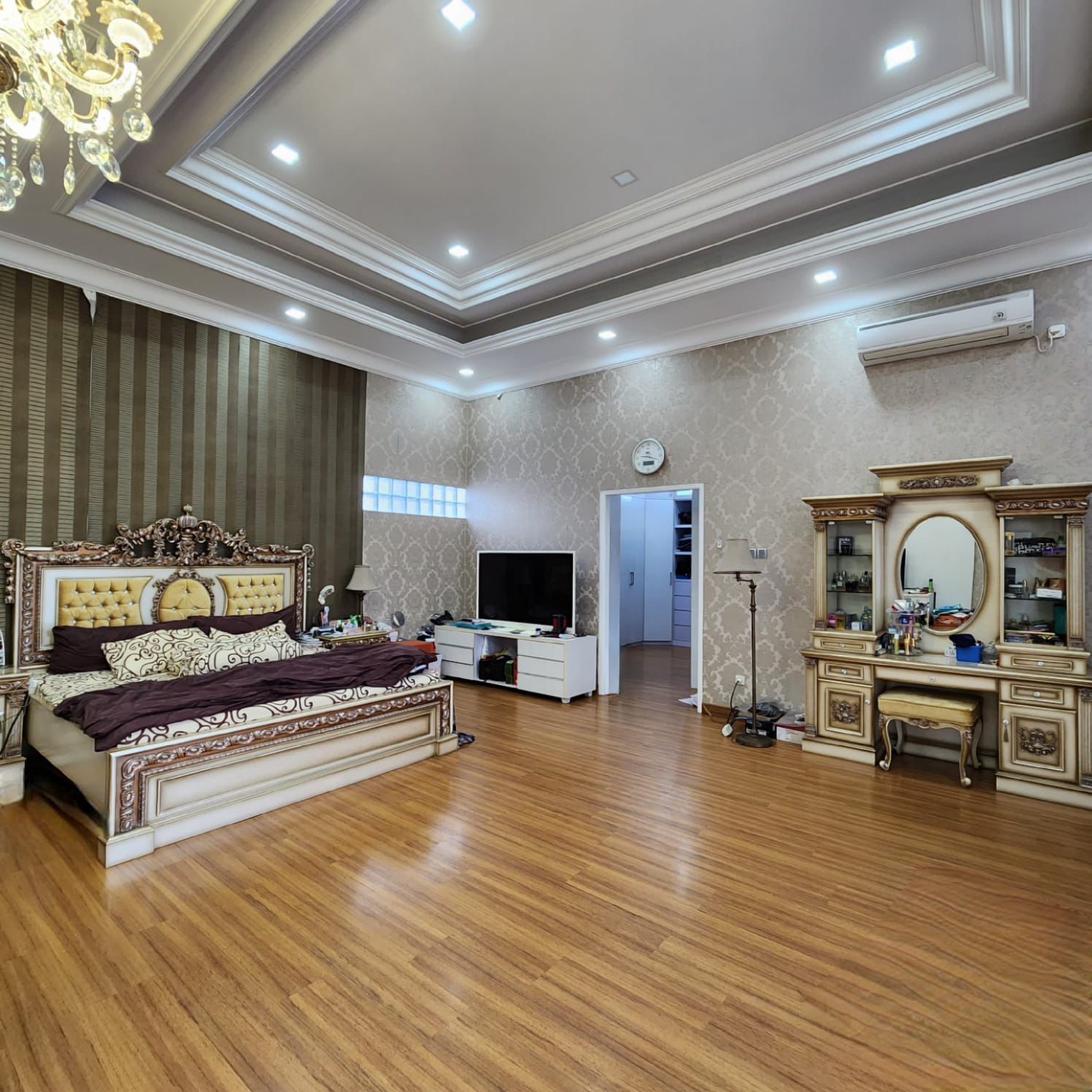 Rumah Mewah 2 Lantai di Parigi Lama Pondok Aren Tangerang Selatan