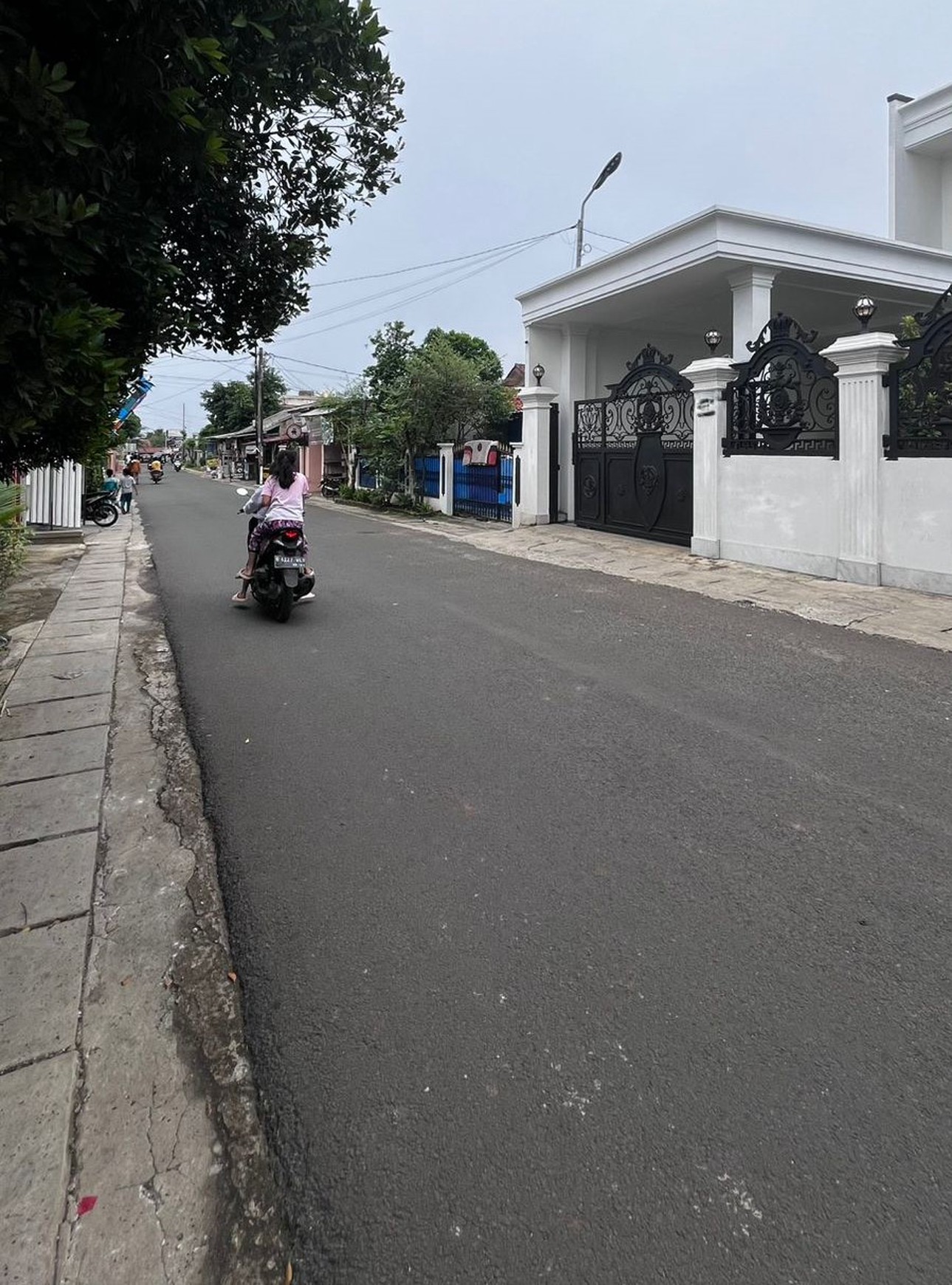 Rumah Mewah 2 Lantai di Parigi Lama Pondok Aren Tangerang Selatan