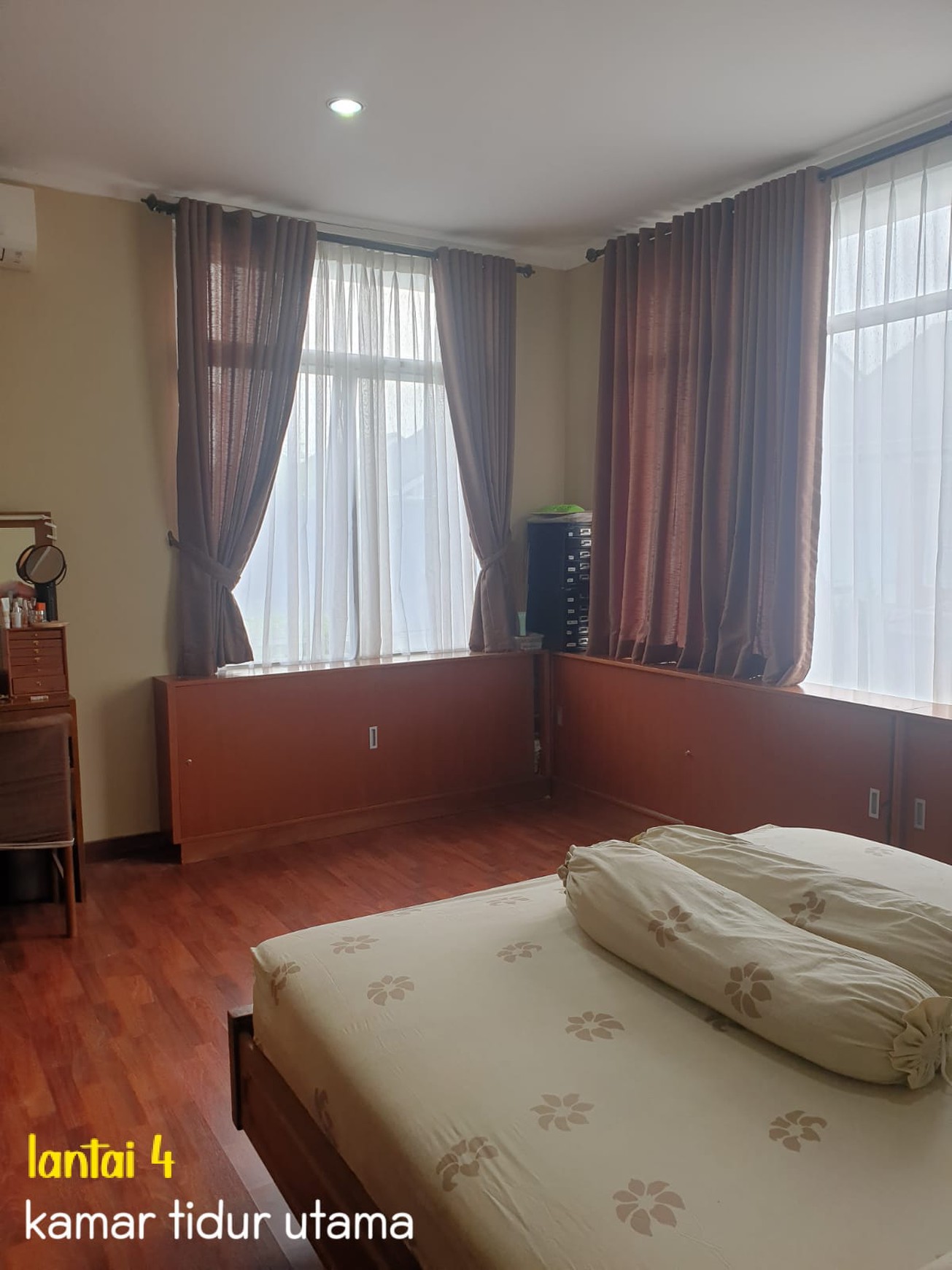 Rumah 4 lantai,dalam cluster di Bintaro Jaya 7