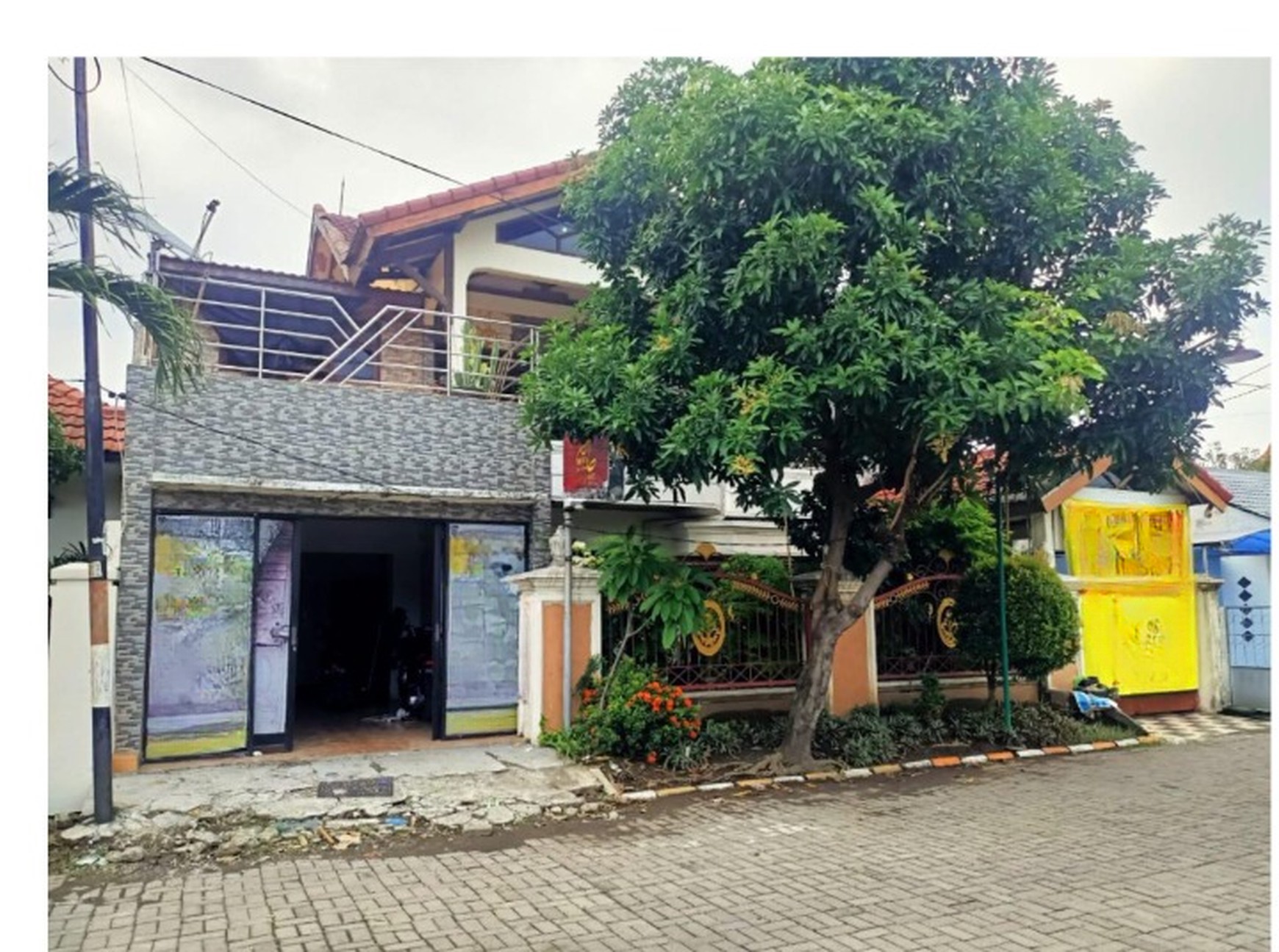 Rumah dijual cepat siap huni delta sari 3 M nego