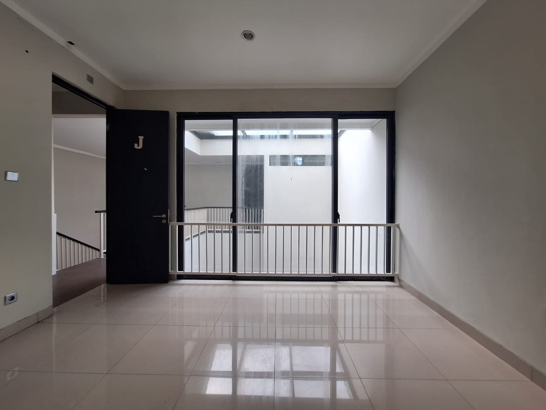 Rumah 2 lantai,dalam cluster di Bintaro Jaya 7