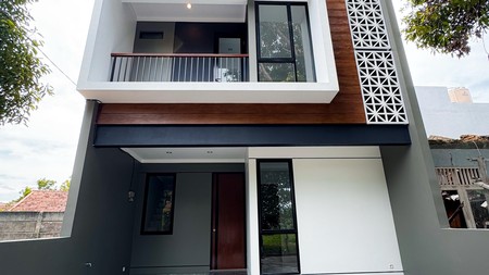 Rumah Brand New Minimalis di Bintaro