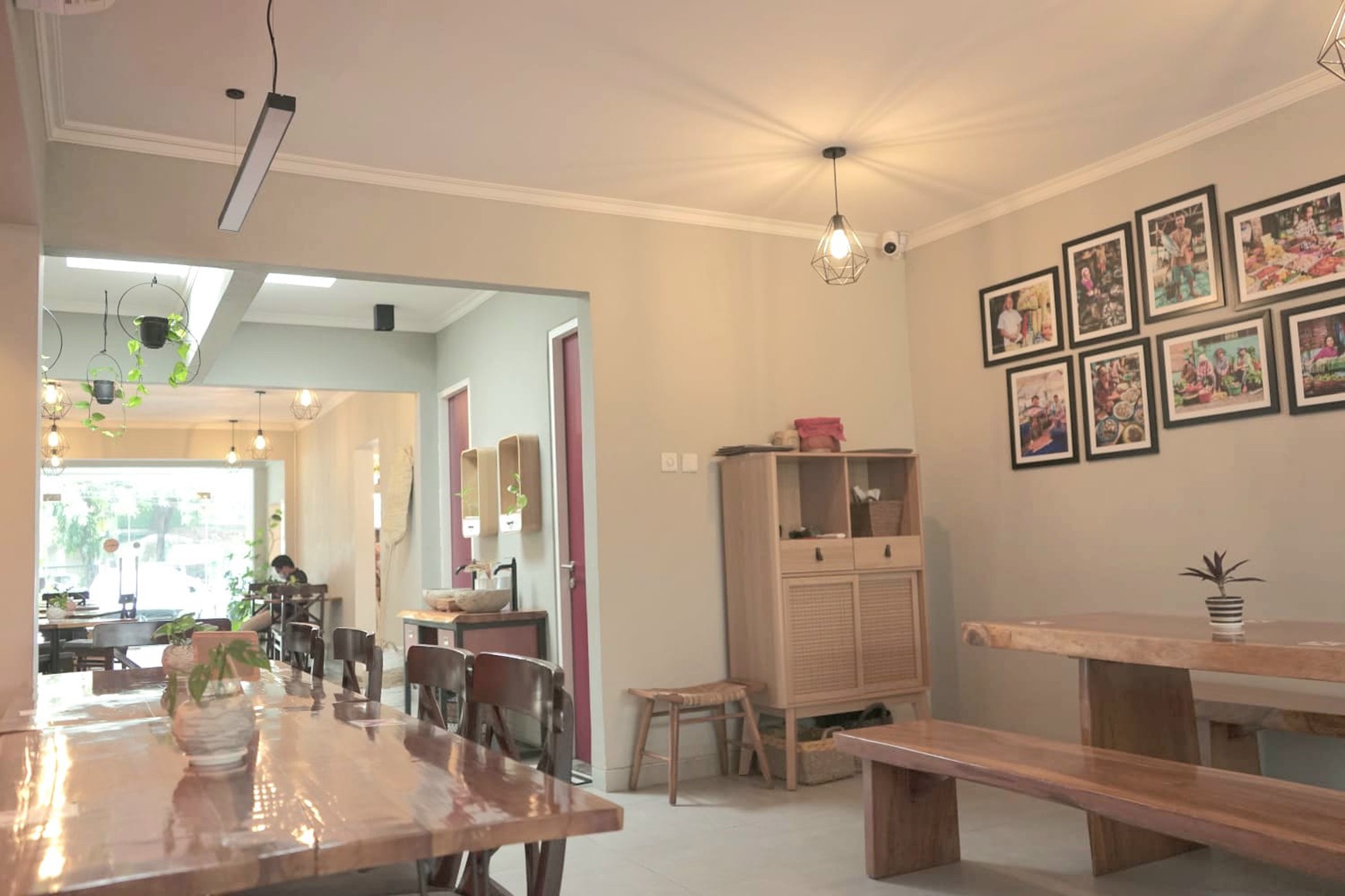 Ruang Usaha Lokasi Strategis dan Kawasan Ramai @Mampang, Jakarta Selatan