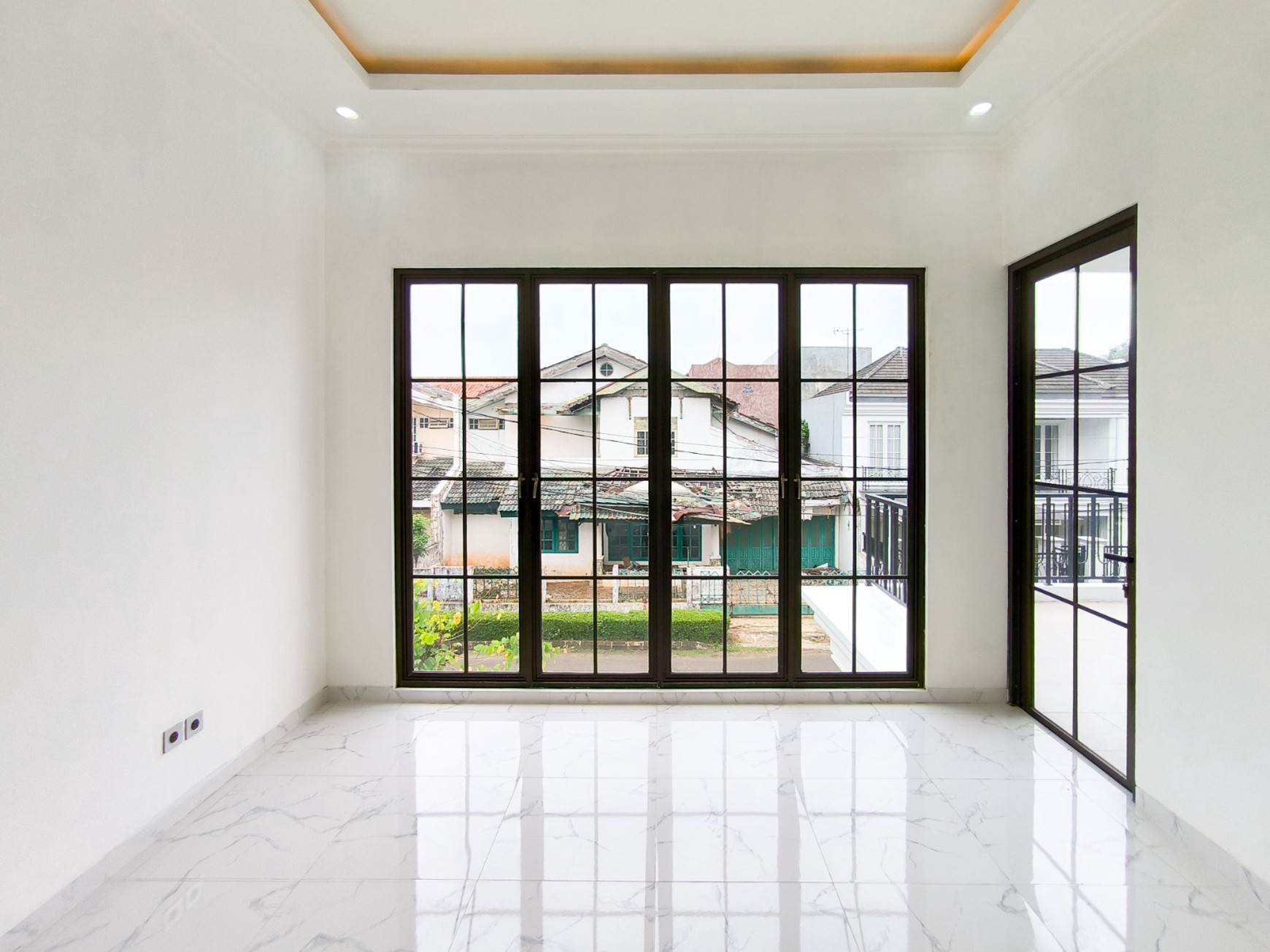Rumah ada swimming pool,jalan lebar di Bintaro Jaya 9
