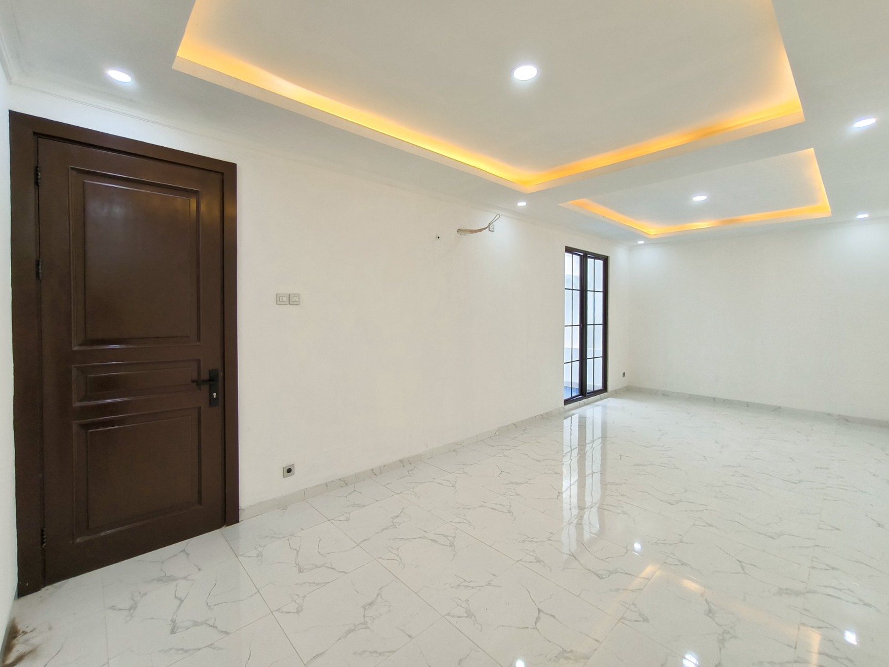 Rumah ada swimming pool,jalan lebar di Bintaro Jaya 9