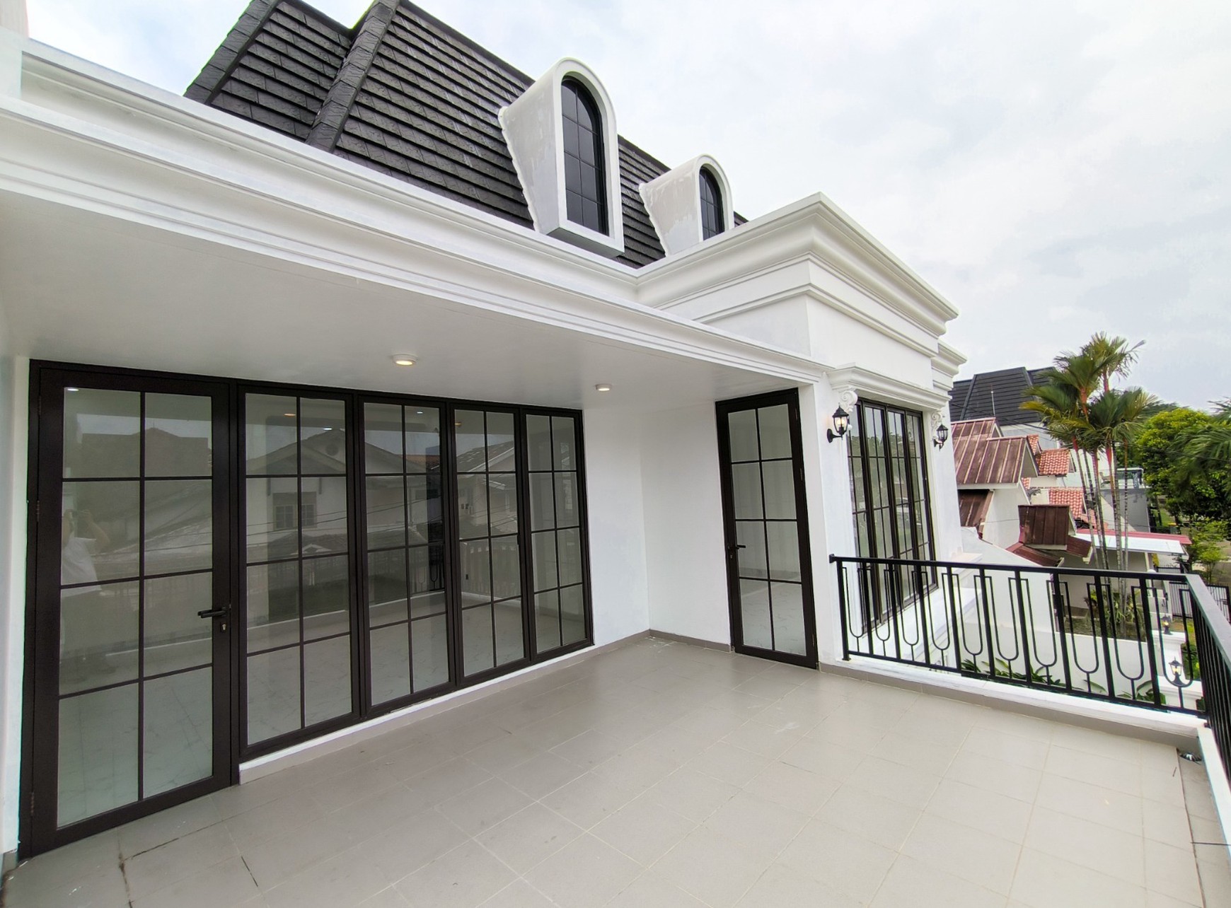 Rumah ada swimming pool,jalan lebar di Bintaro Jaya 9