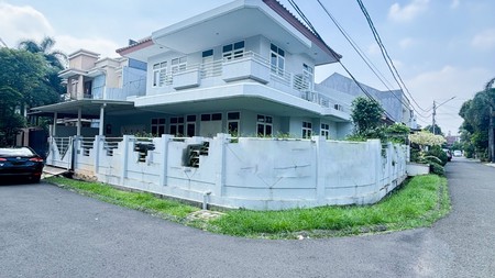 Rumah Hook di Pondok Indah Siap Huni Jakarta Selatan