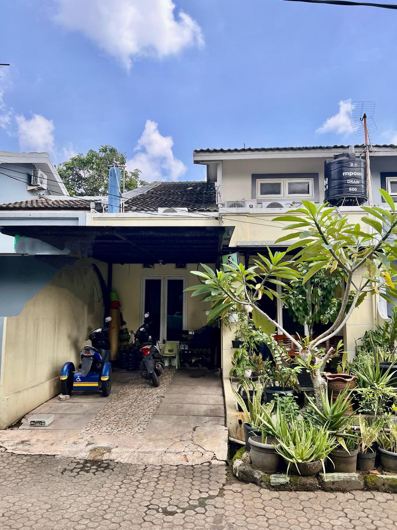 Rumah Minimalis harga 1M an di Puri Kristal