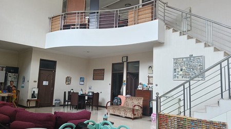 Dijual Rumah Lux Terawat di Setra Sirna, Bandung